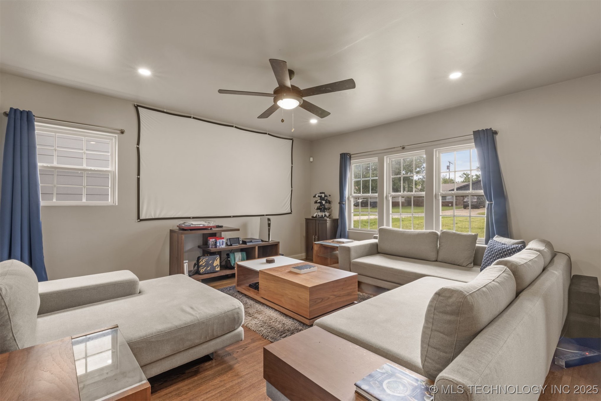 5951 E 25th Place S Property Photo 4