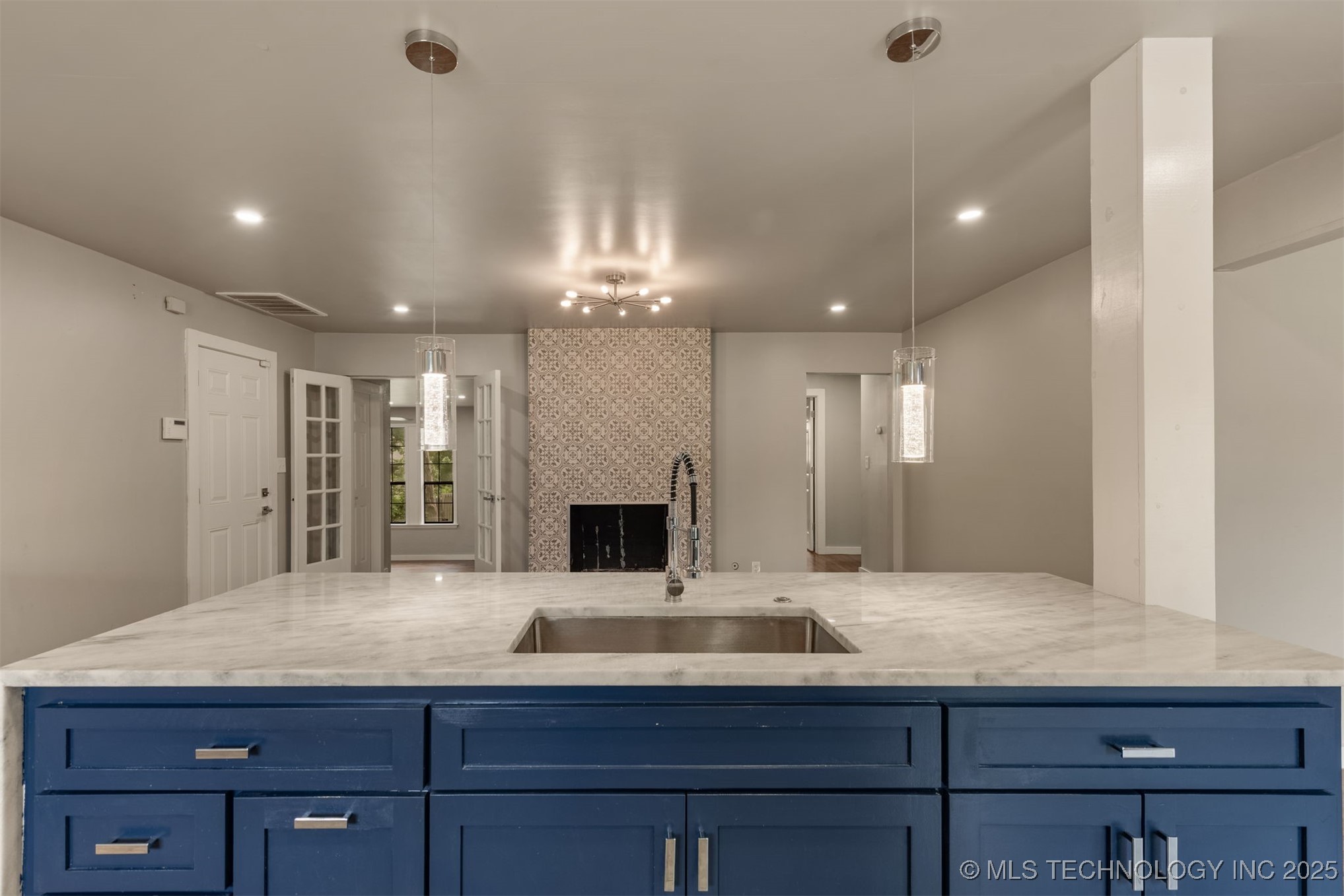 5951 E 25th Place S Property Photo 9