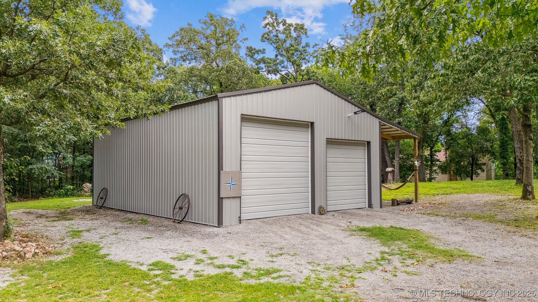 16 Big Bluff Street Property Photo 4