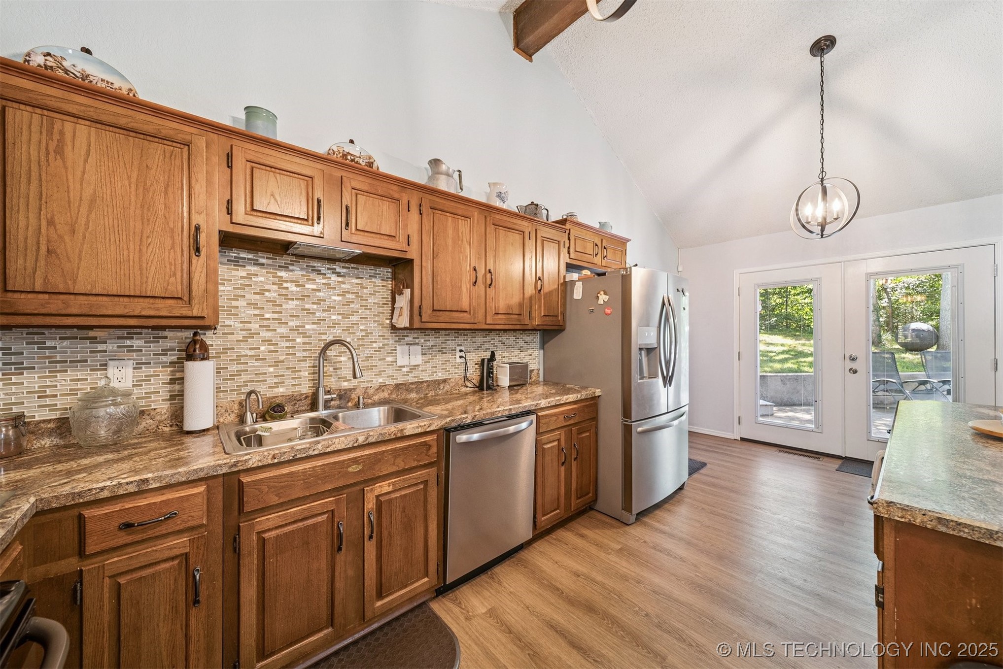 16 Big Bluff Street Property Photo 16