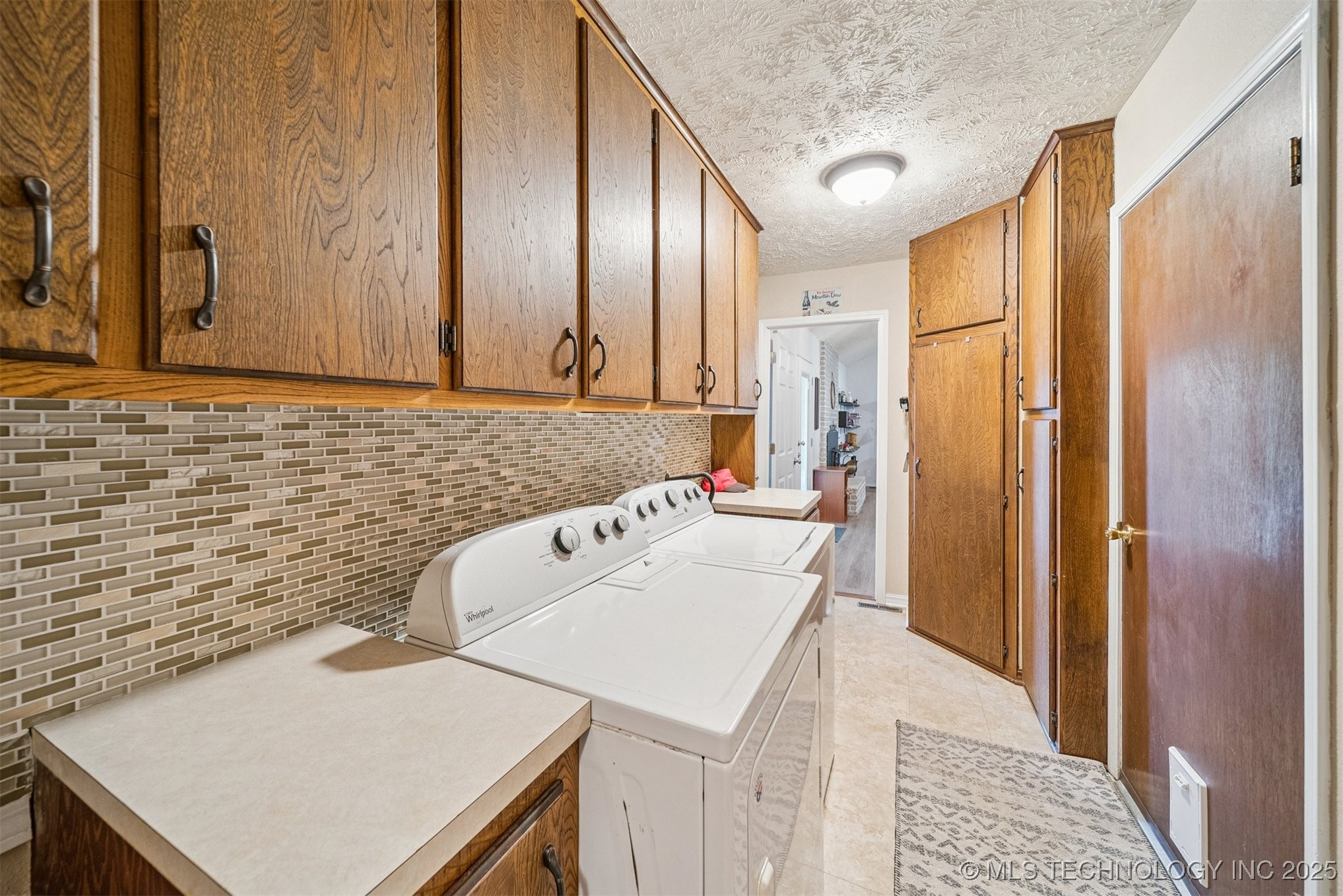 16 Big Bluff Street Property Photo 25