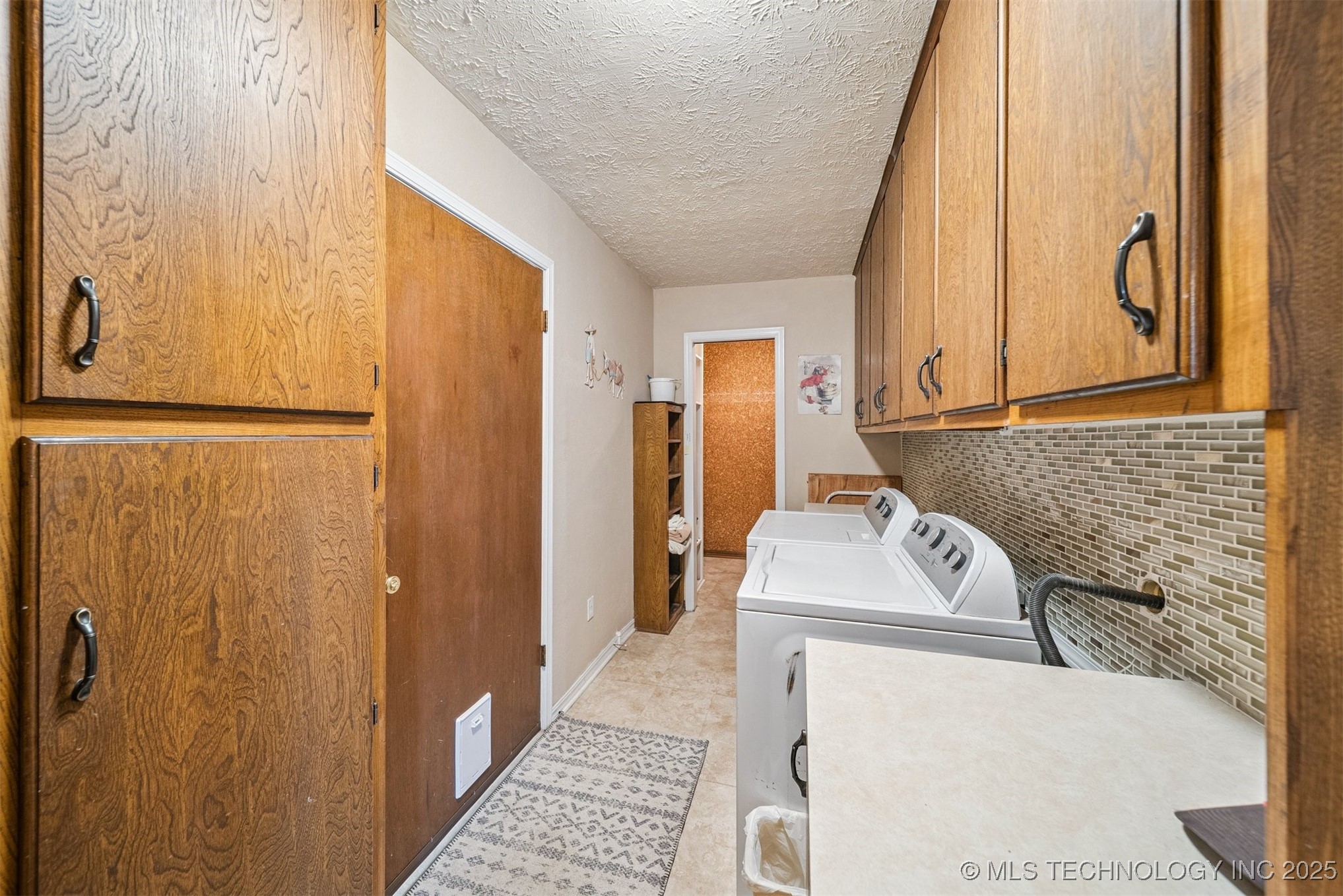 16 Big Bluff Street Property Photo 26