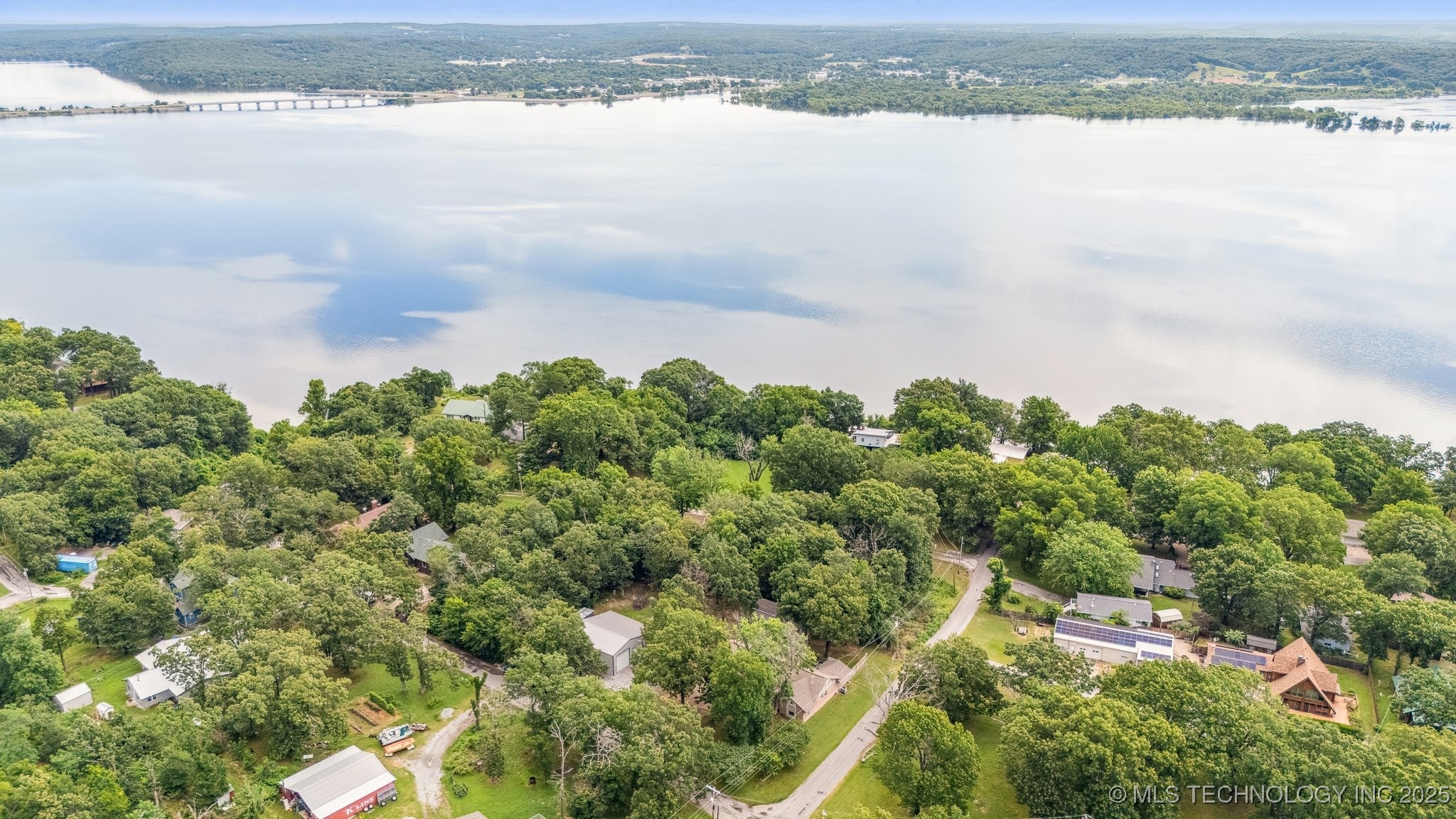 16 Big Bluff Street Property Photo 35