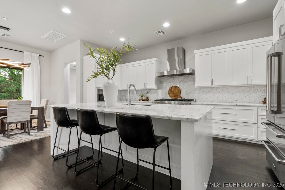 7405 S Chestnut Avenue Property Photo 16