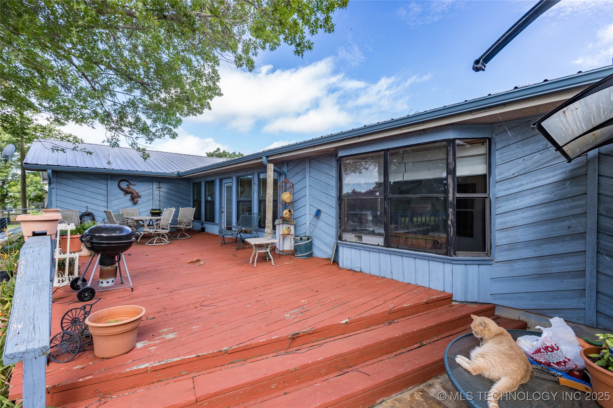 653 Max Street Property Photo 12