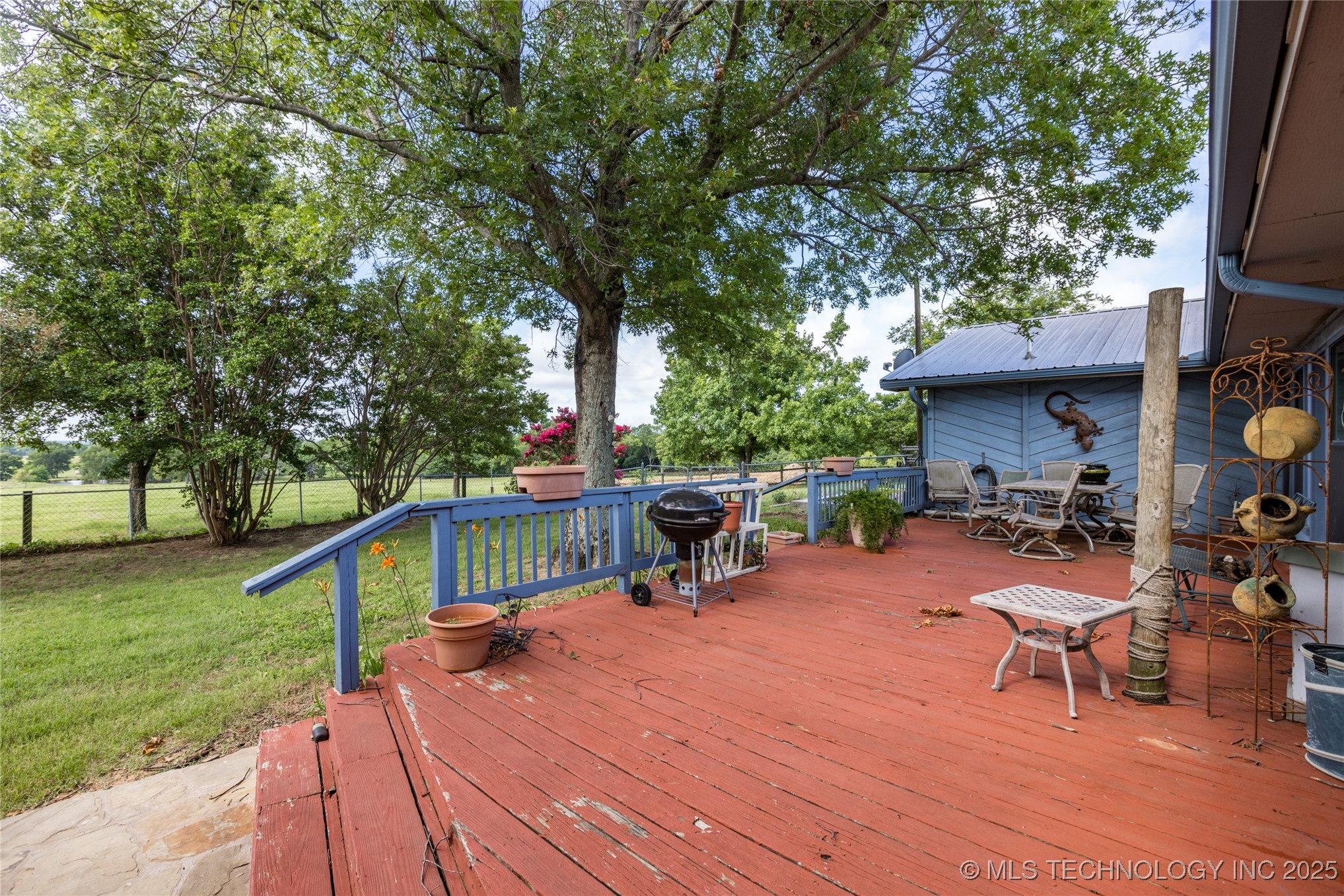 653 Max Street Property Photo 13