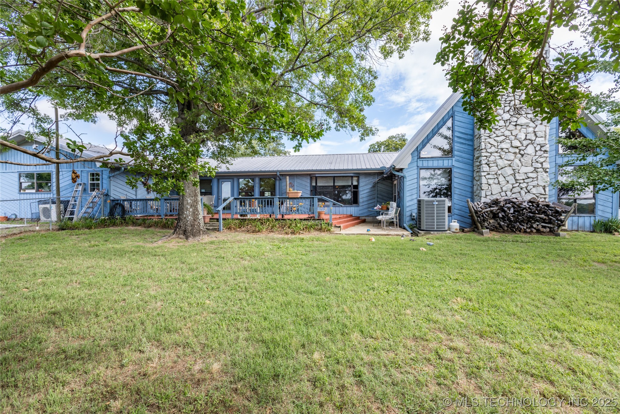 653 Max Street Property Photo 14