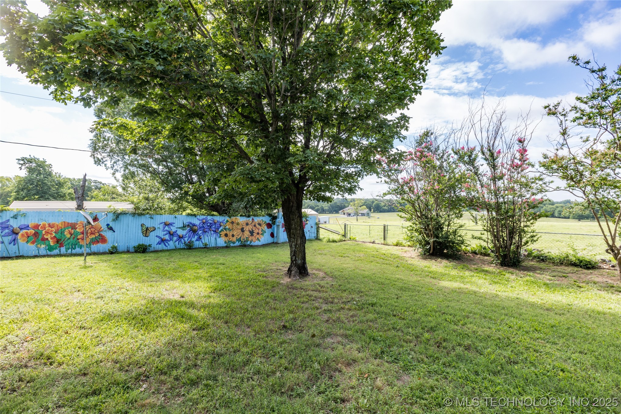 653 Max Street Property Photo 16