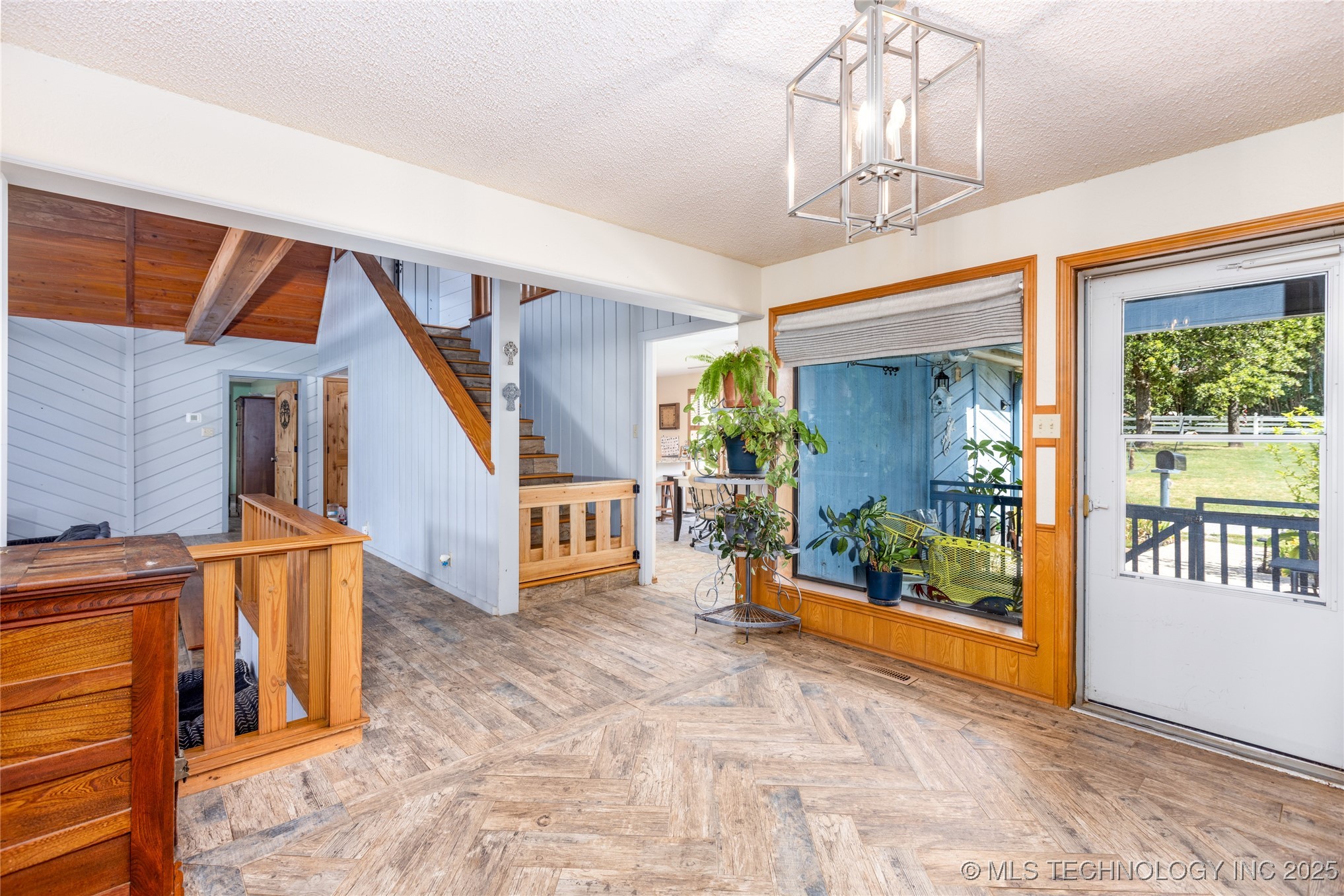 653 Max Street Property Photo 20