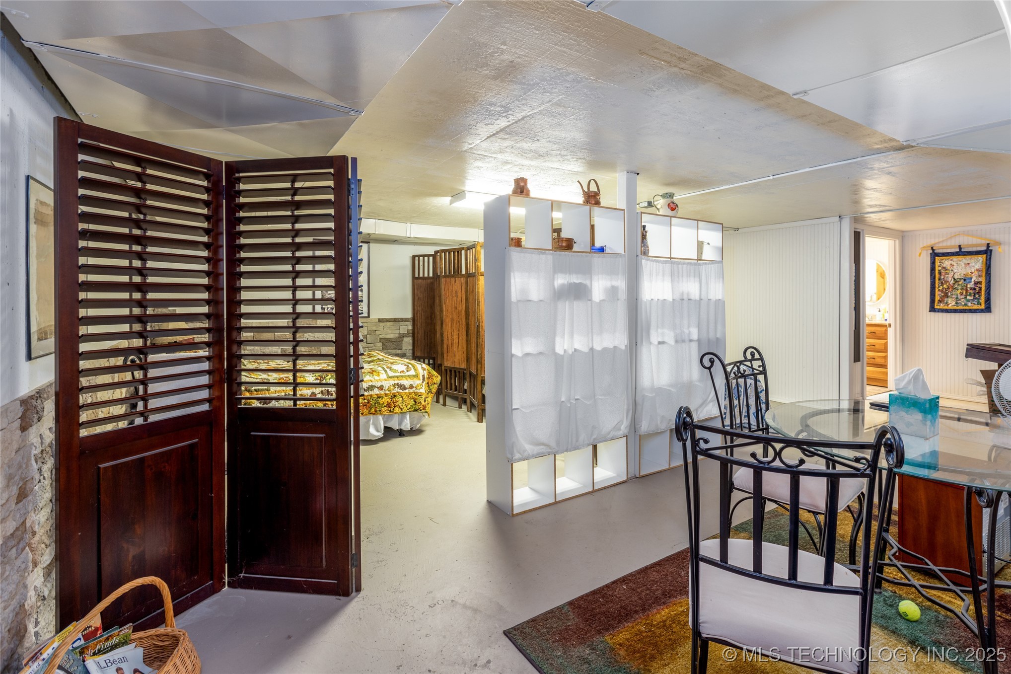 653 Max Street Property Photo 34