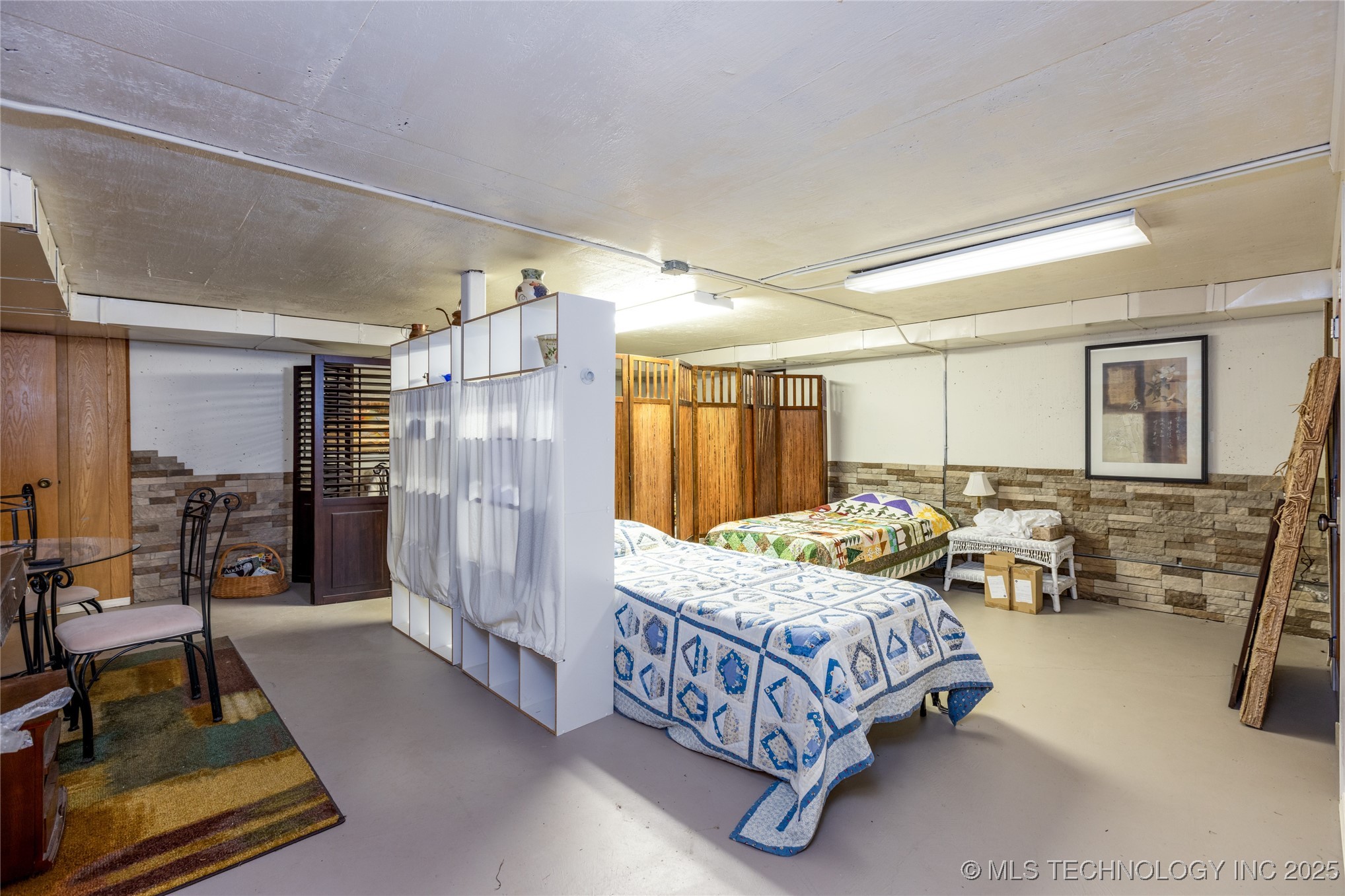 653 Max Street Property Photo 35