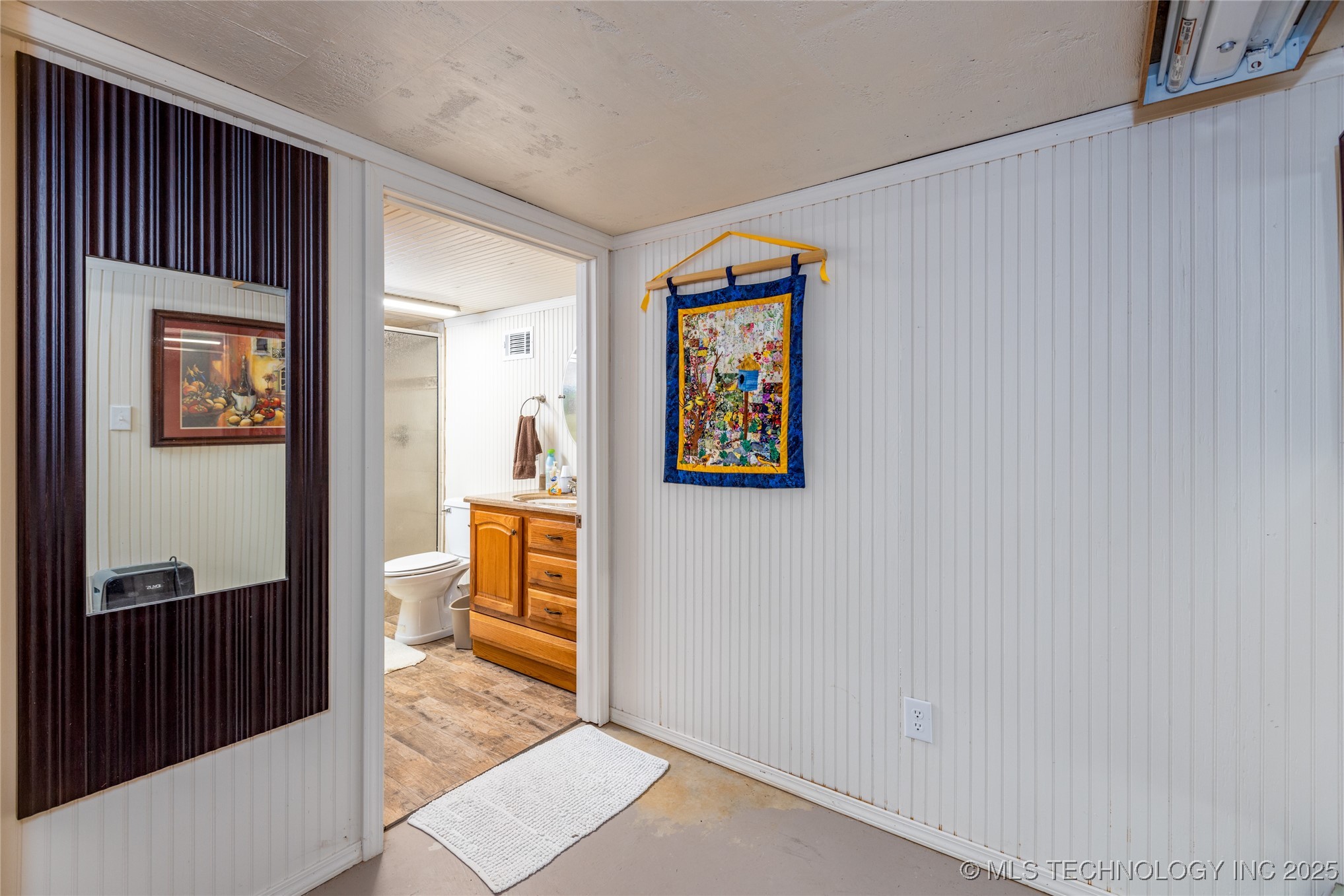 653 Max Street Property Photo 38