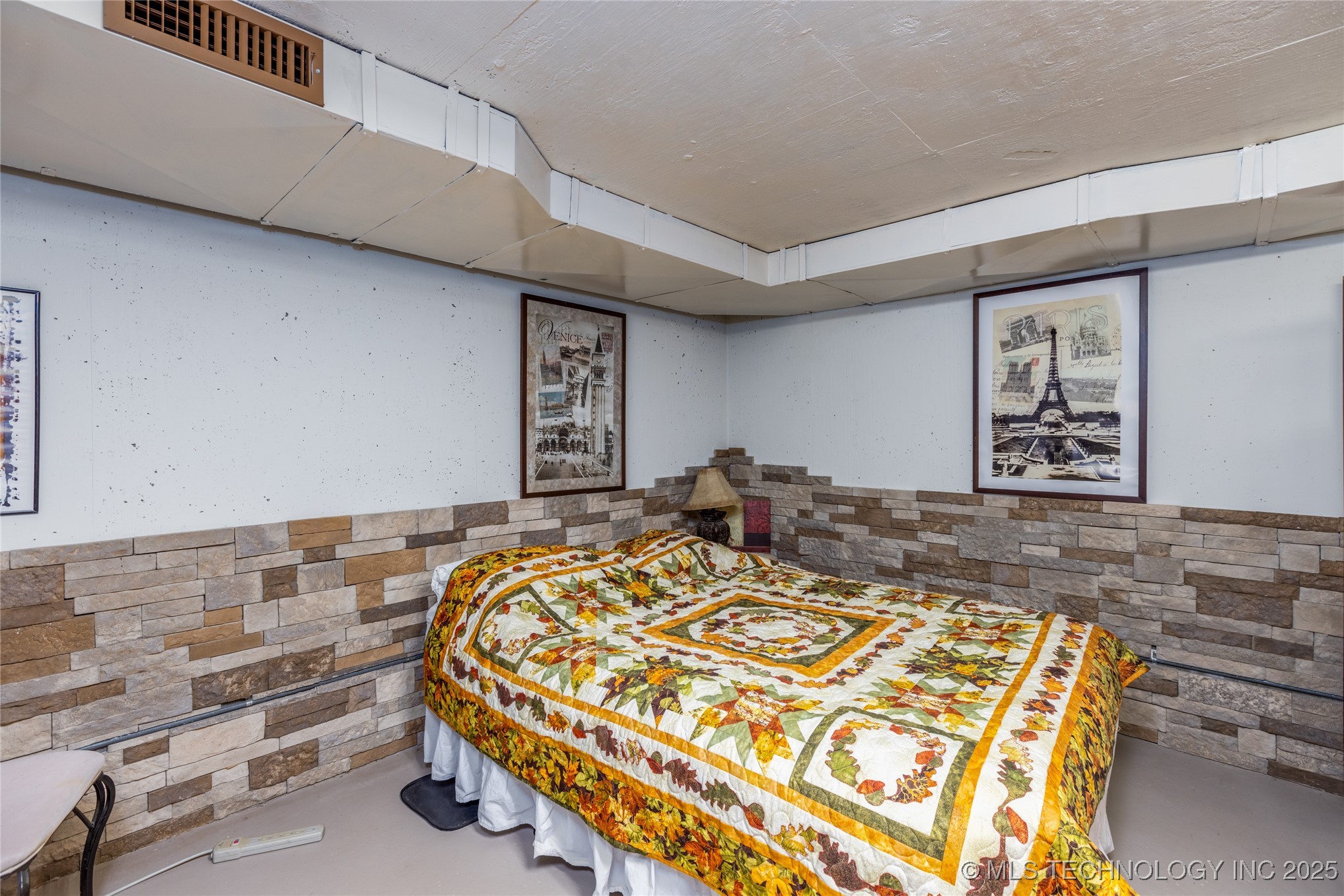 653 Max Street Property Photo 40