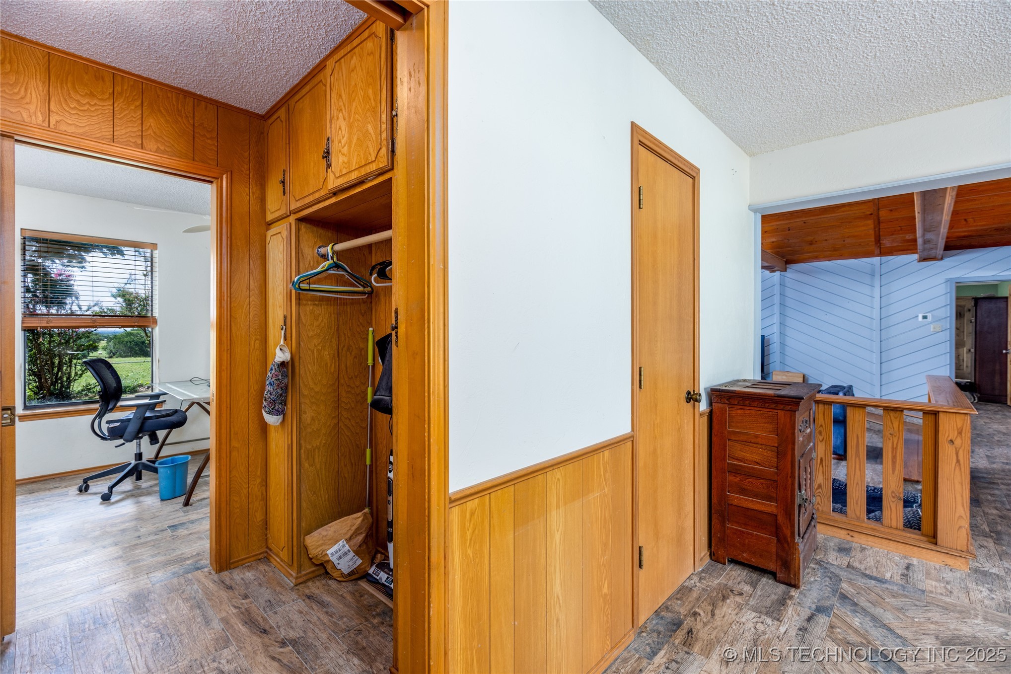 653 Max Street Property Photo 41