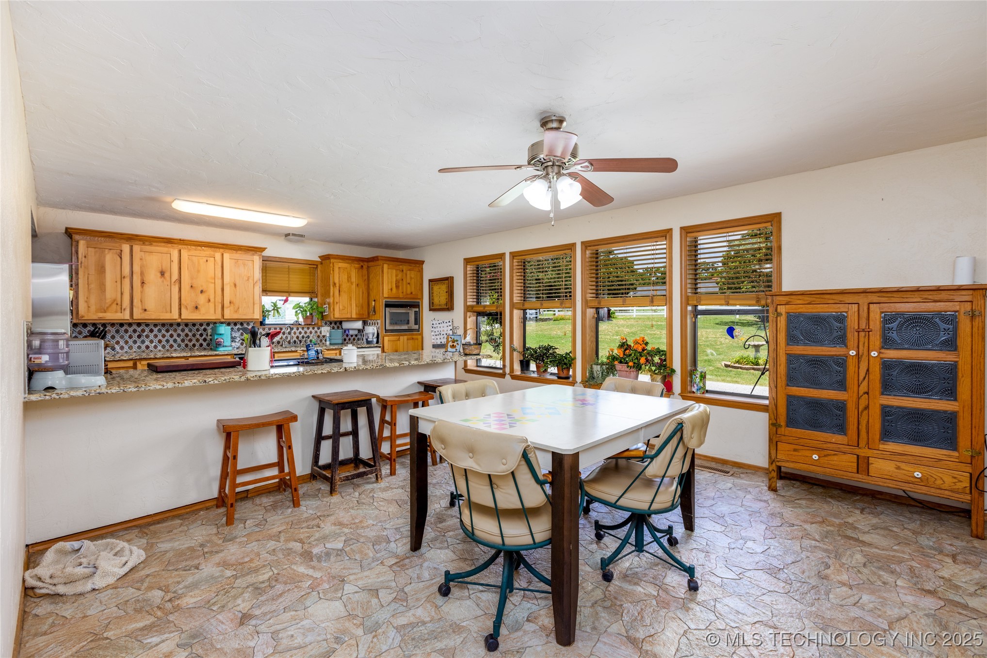 653 Max Street Property Photo 52