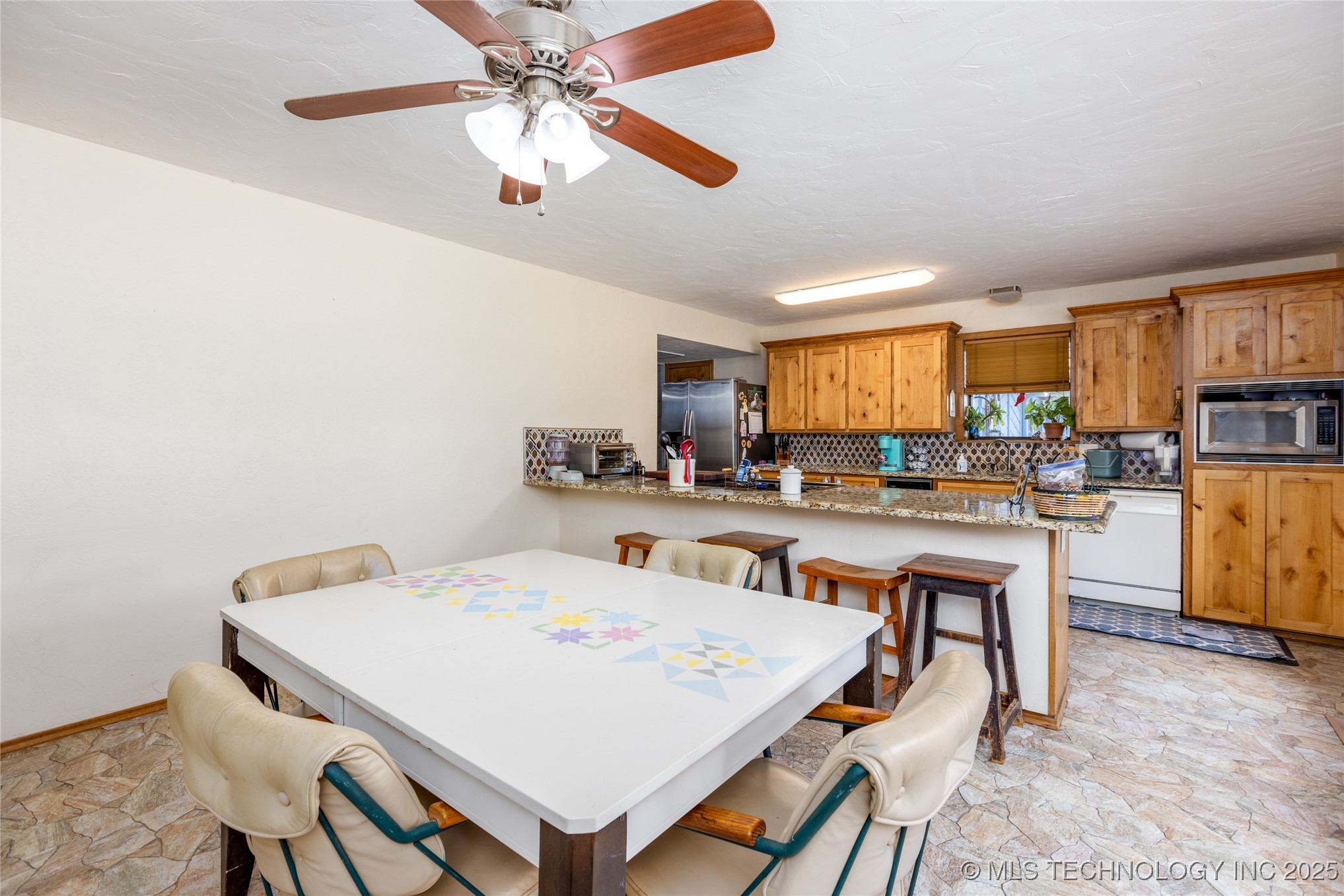 653 Max Street Property Photo 53