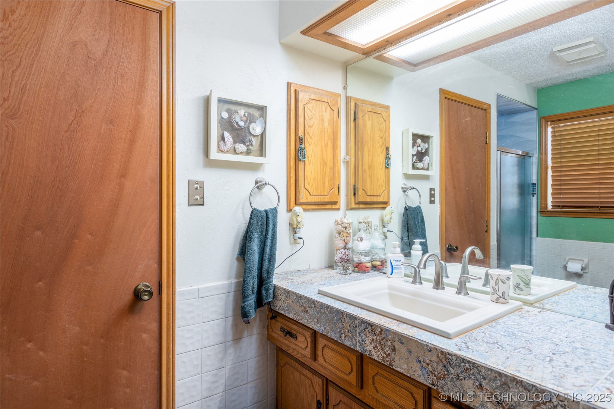 653 Max Street Property Photo 63