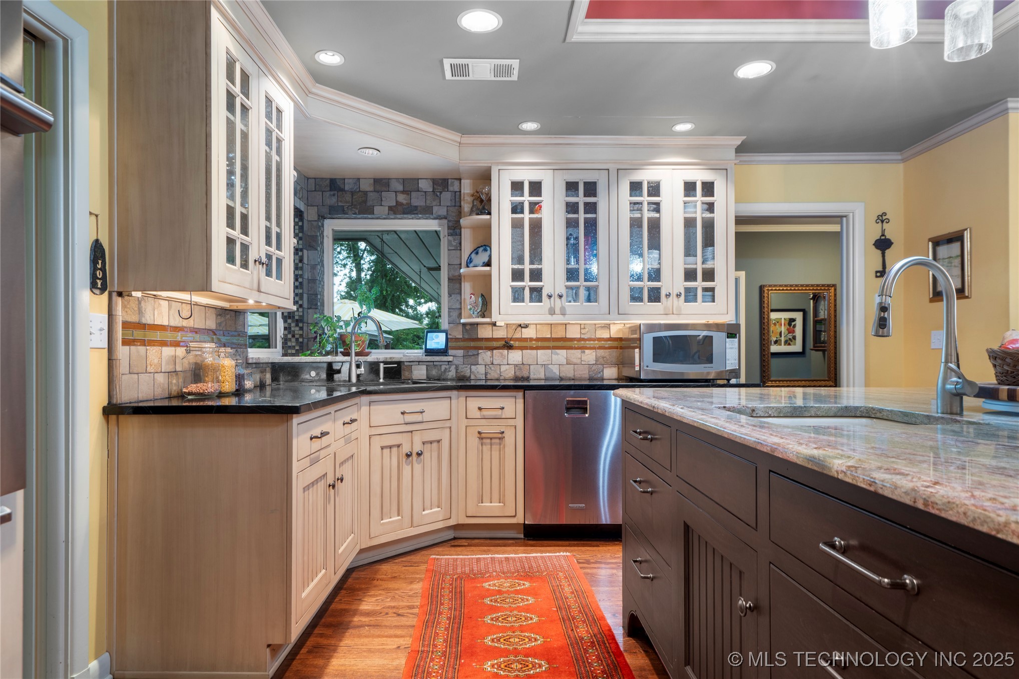 9402 E 16th Street Property Photo 15