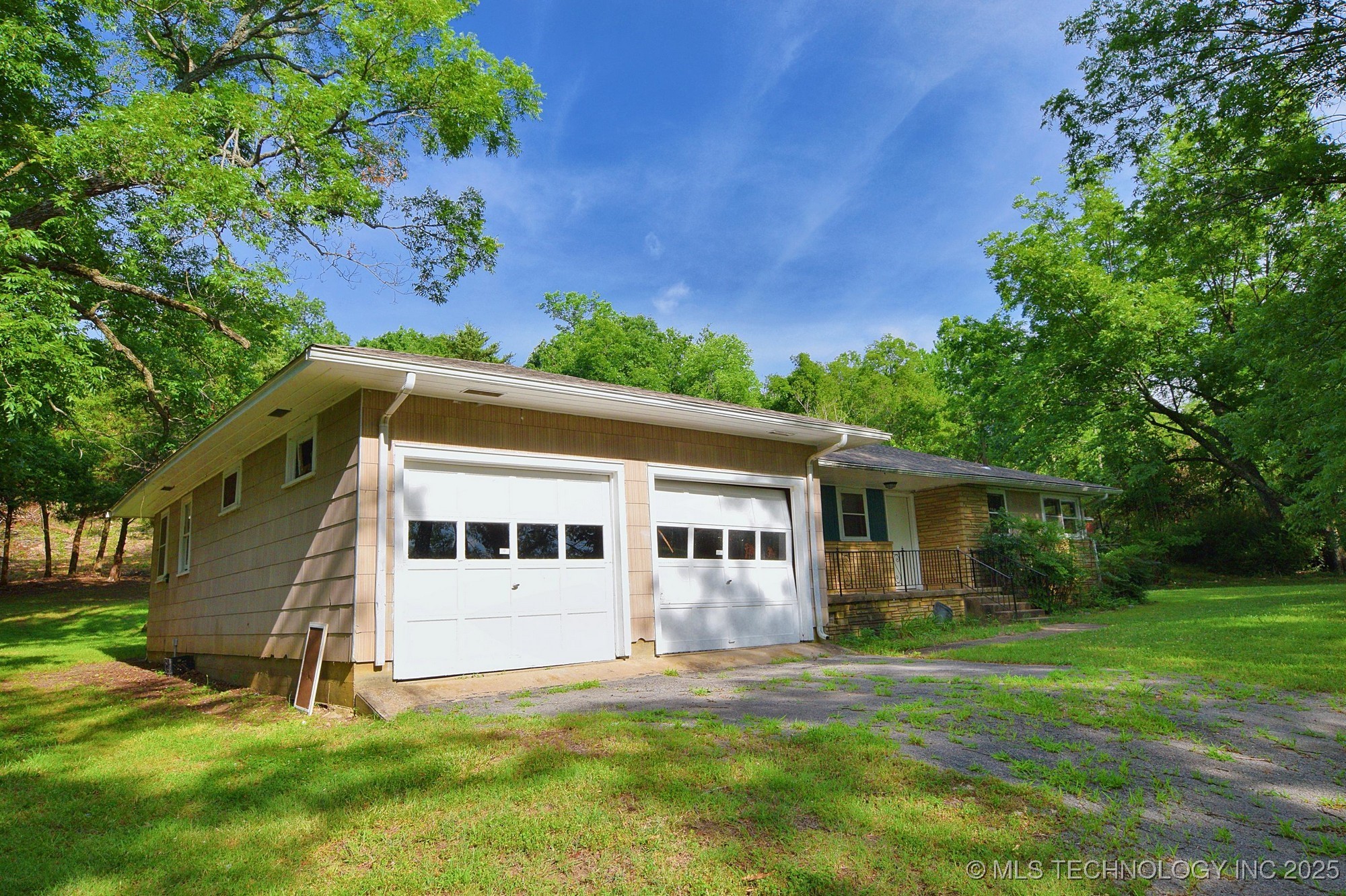 23126 Hwy 82 Property Photo 2