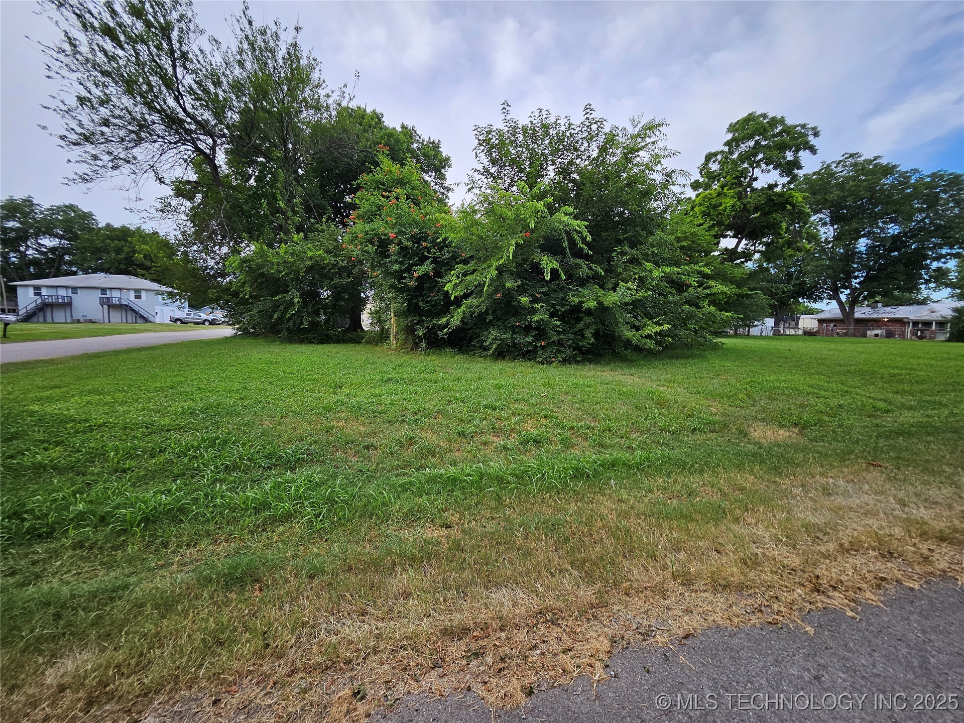 603 6th Se Property Photo 3