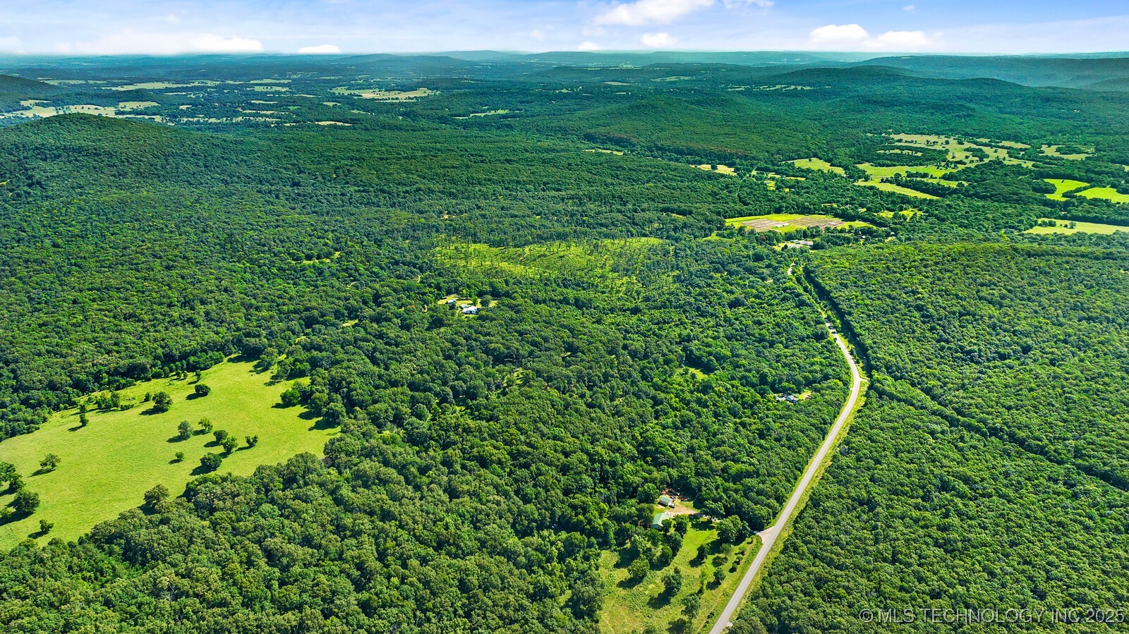 472851 E 893 Road Property Photo 1