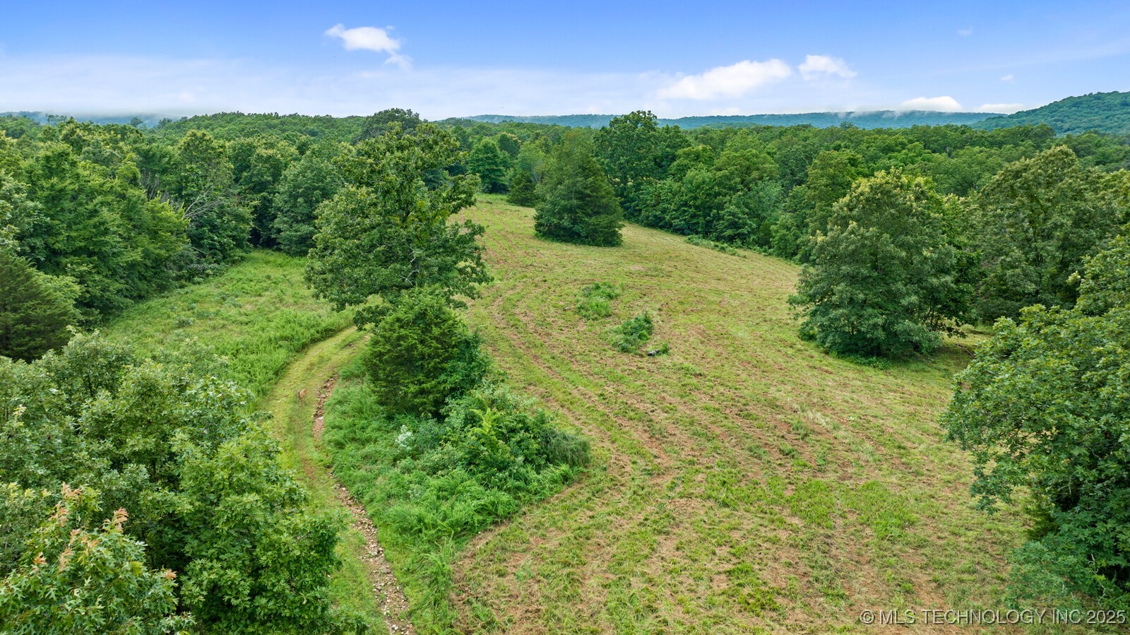 472851 E 893 Road Property Photo 4