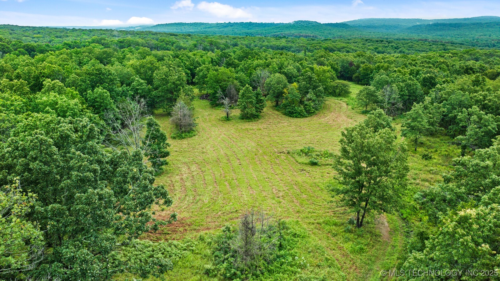 472851 E 893 Road Property Photo 9