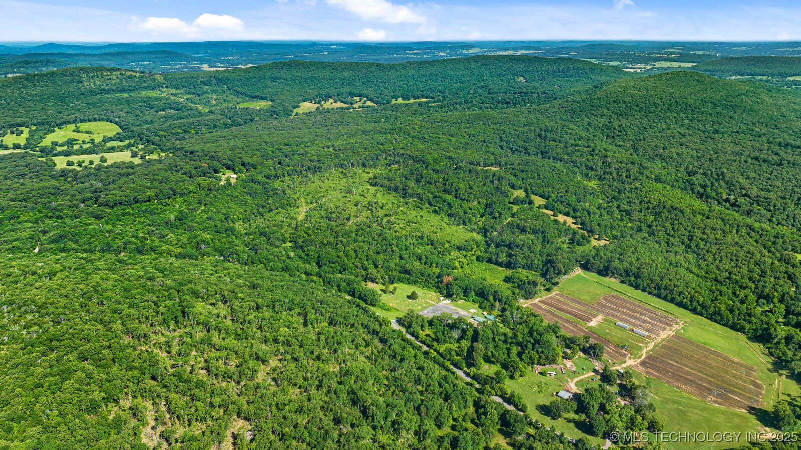 472851 E 893 Road Property Photo 10