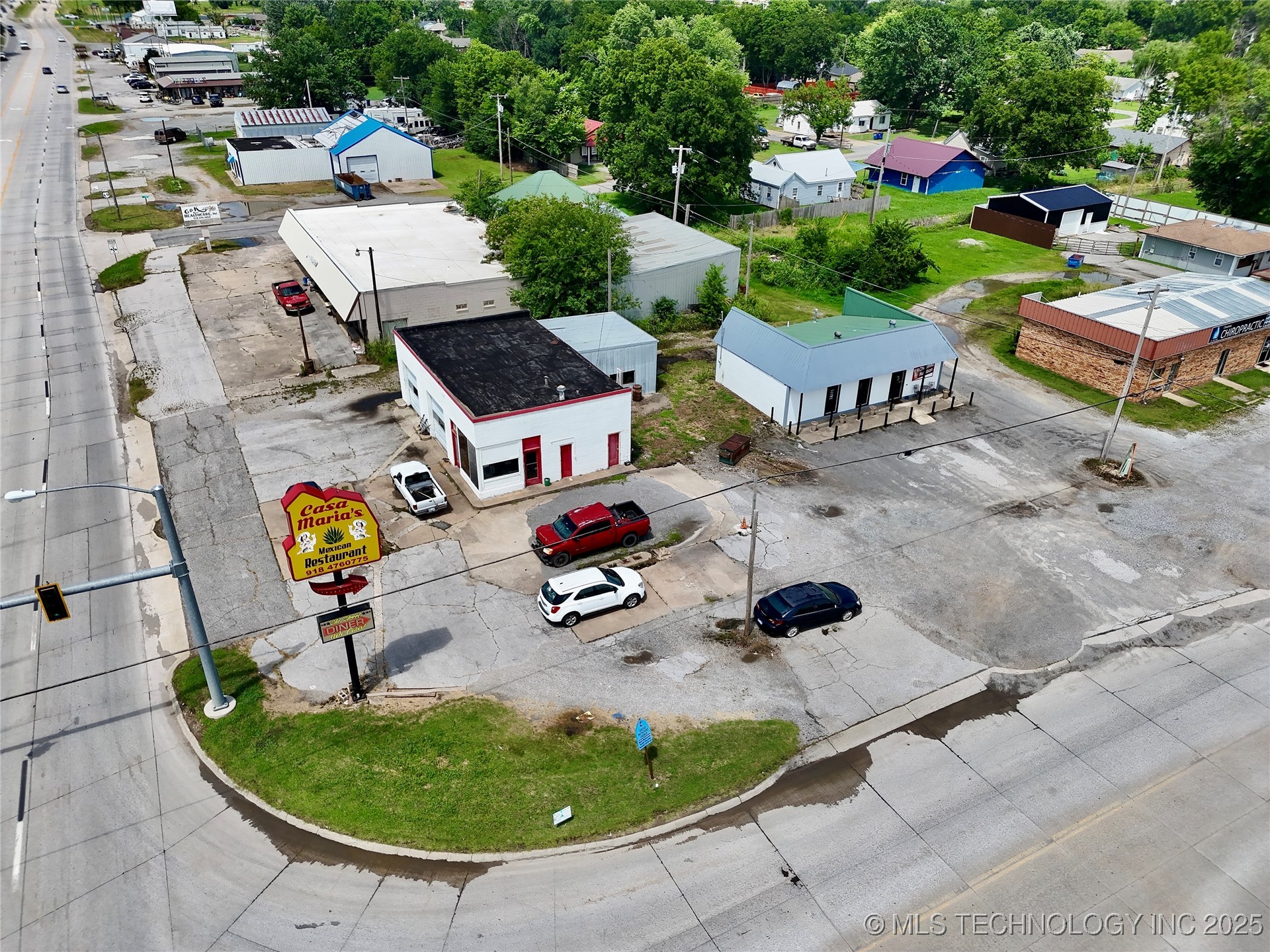 102 N Chouteau Property Photo 3