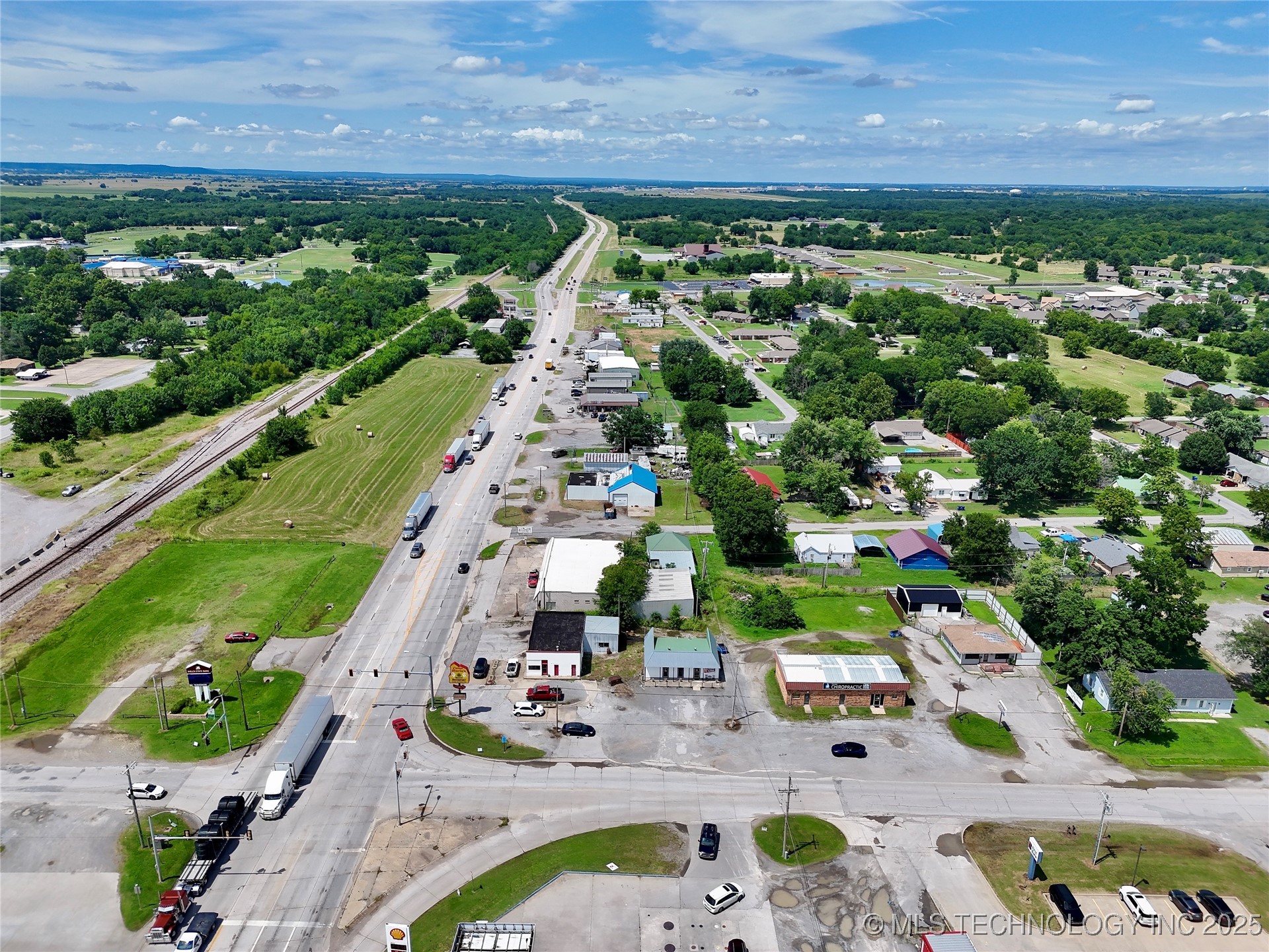 102 N Chouteau Property Photo 20