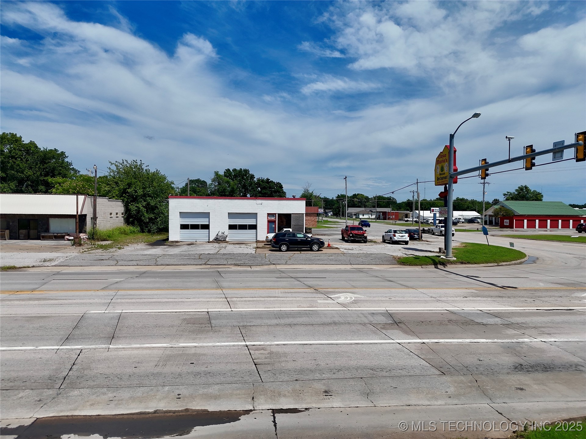 102 N Chouteau Property Photo 32