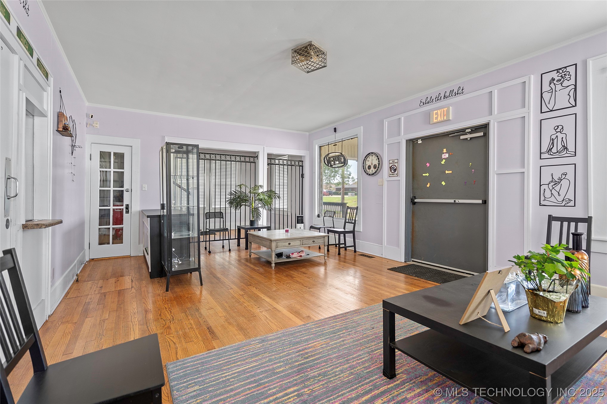 925 W Main Street Property Photo 7