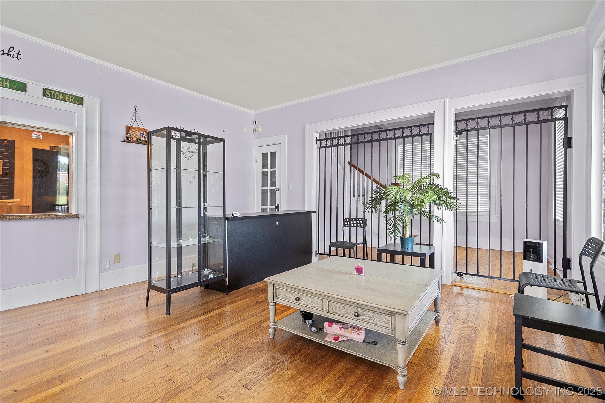 925 W Main Street Property Photo 8