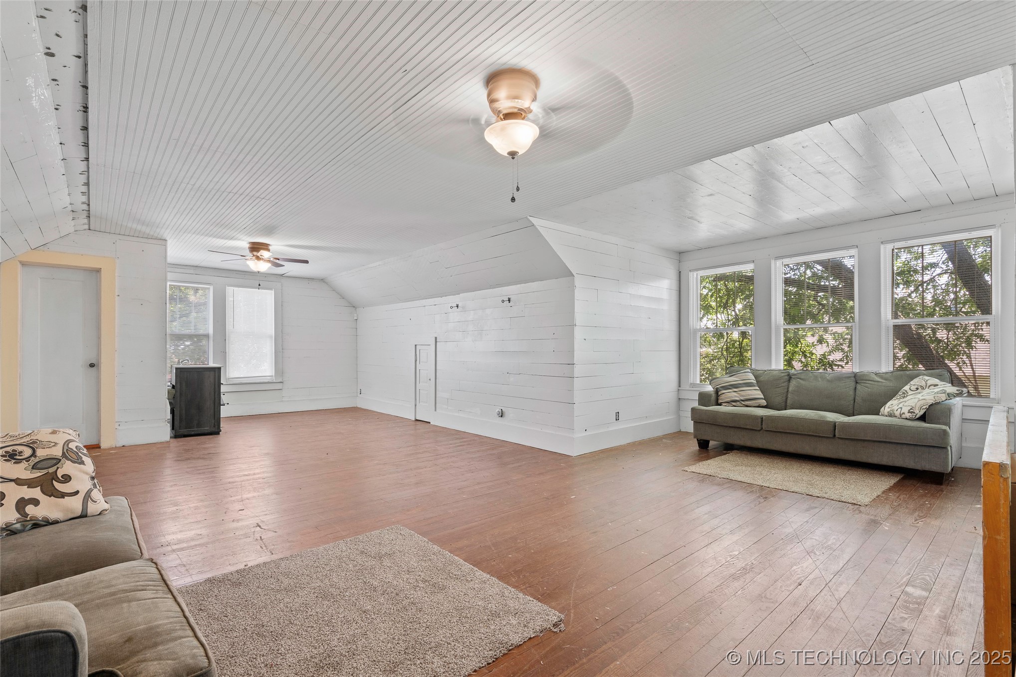 925 W Main Street Property Photo 20