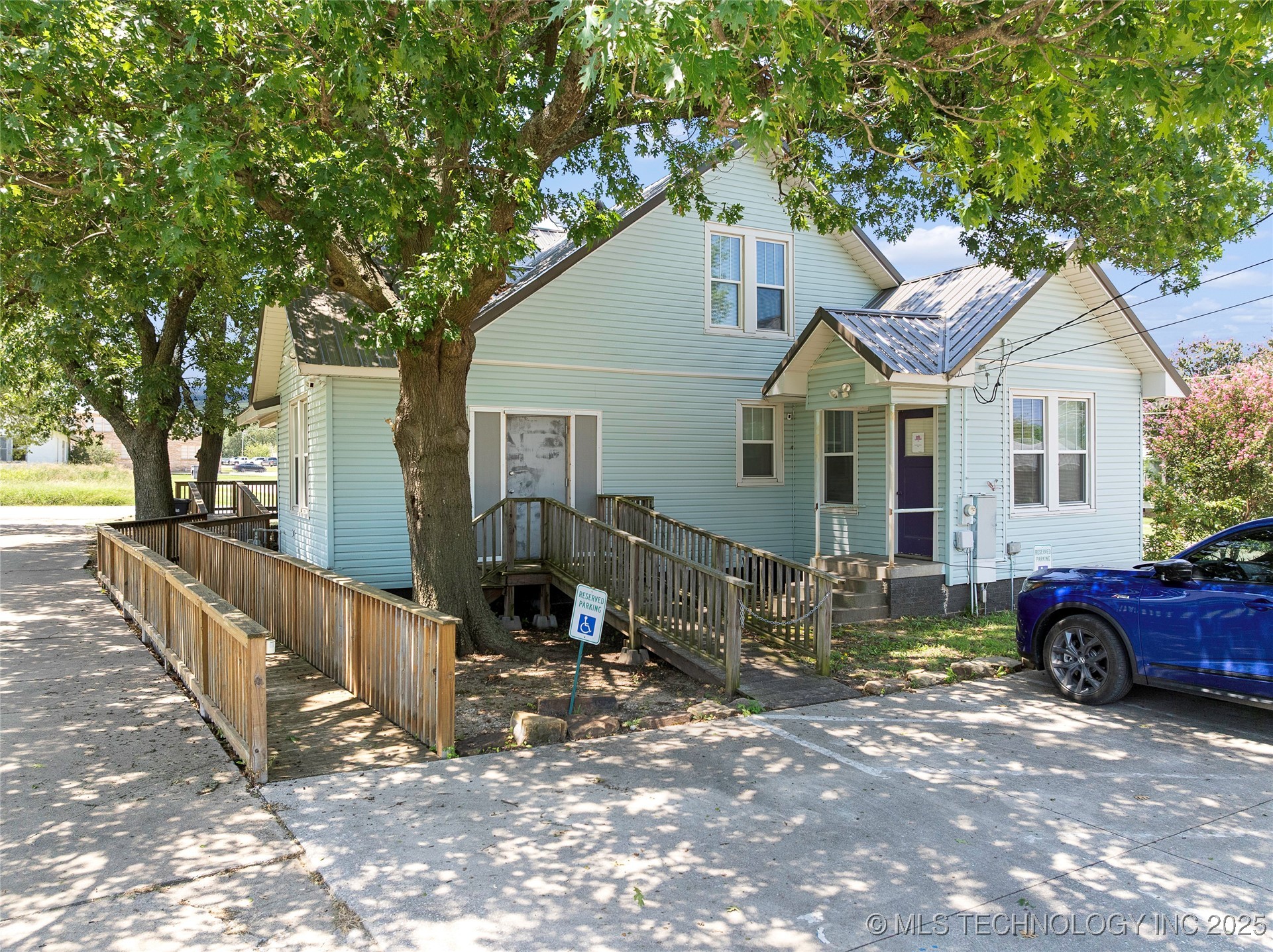 925 W Main Street Property Photo 22