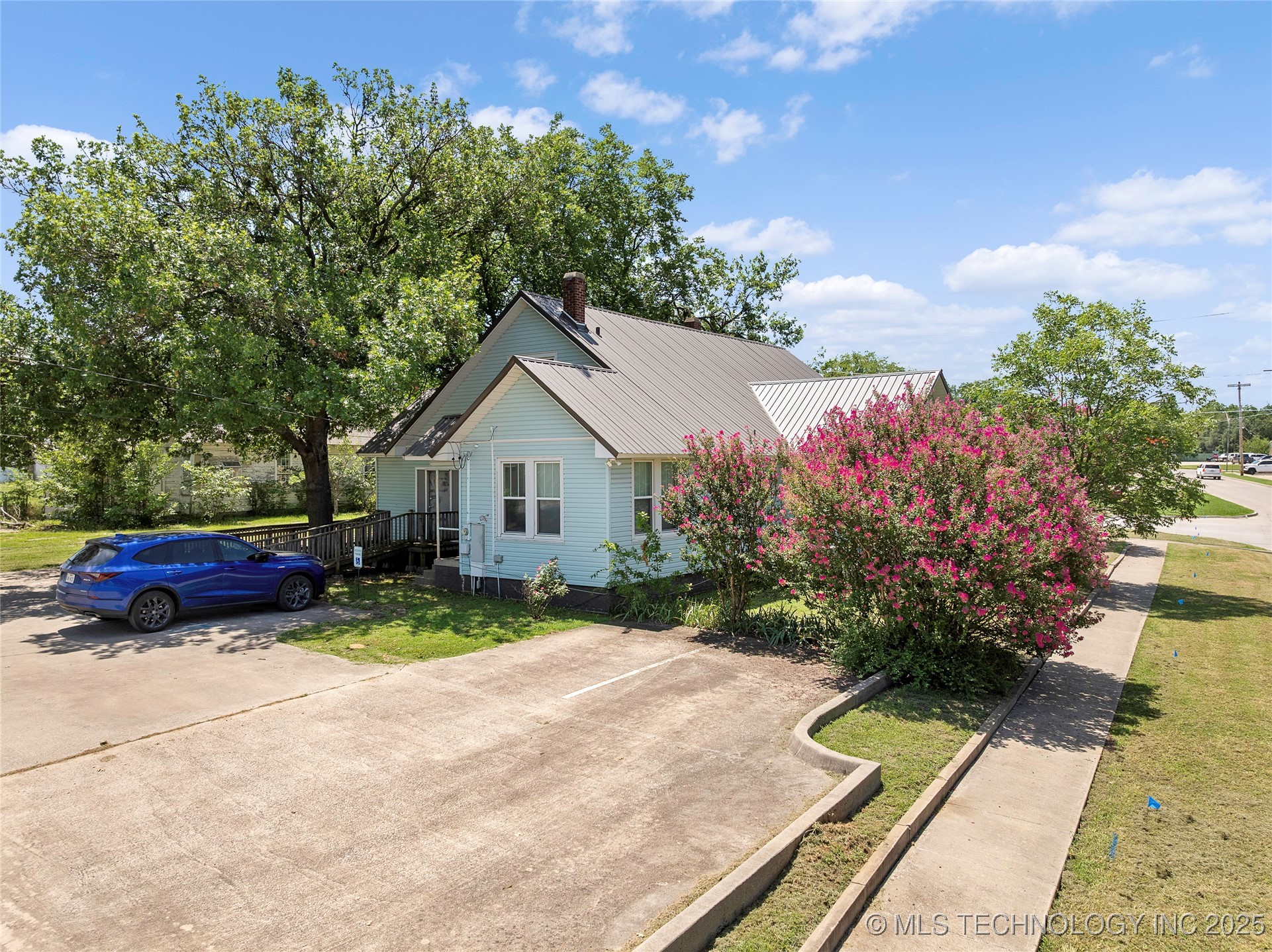 925 W Main Street Property Photo 24