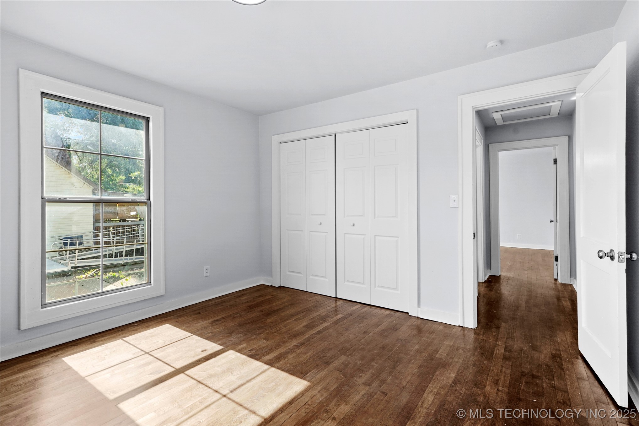 2052 E 12th Place Property Photo 16