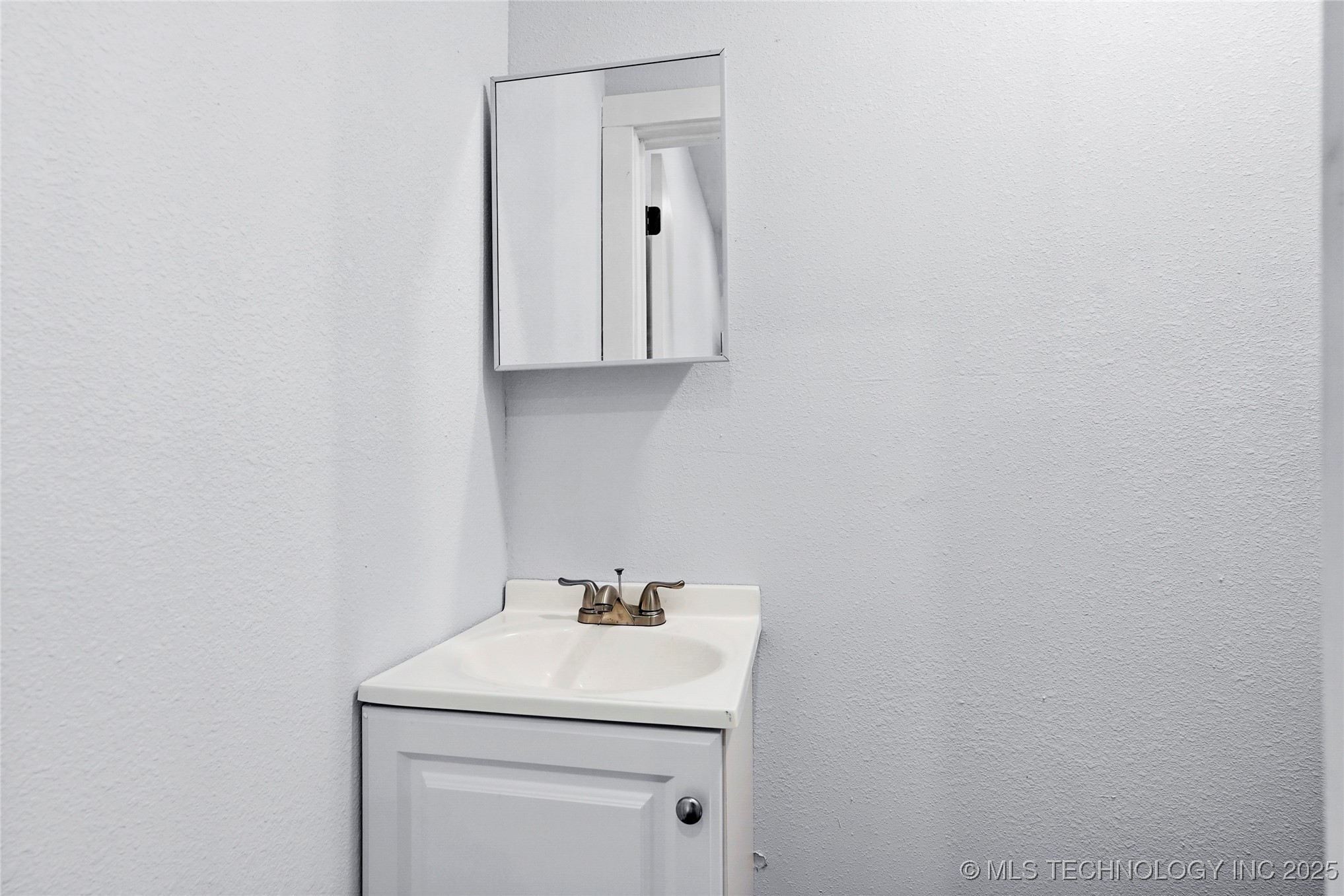 2052 E 12th Place Property Photo 22