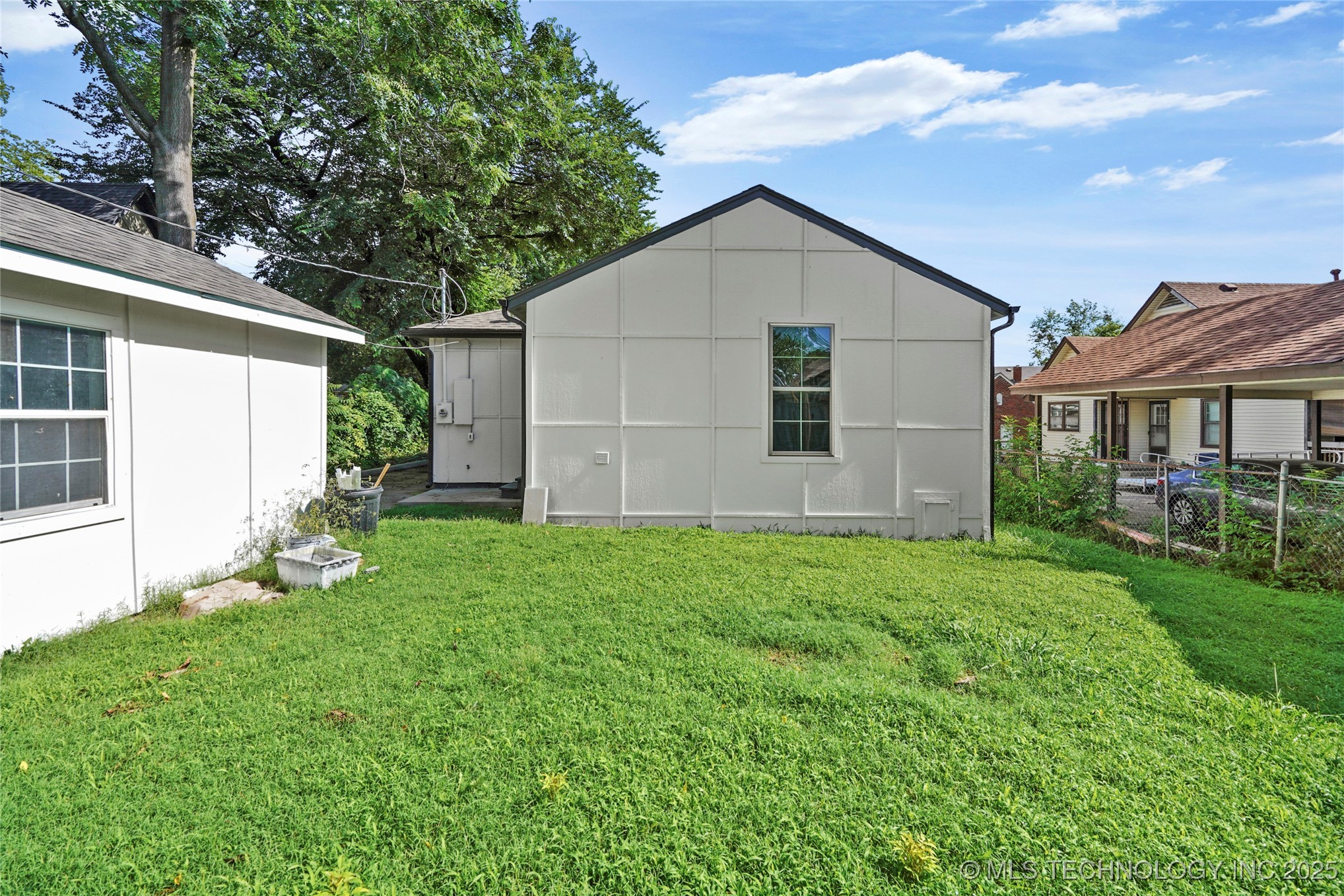 2052 E 12th Place Property Photo 25