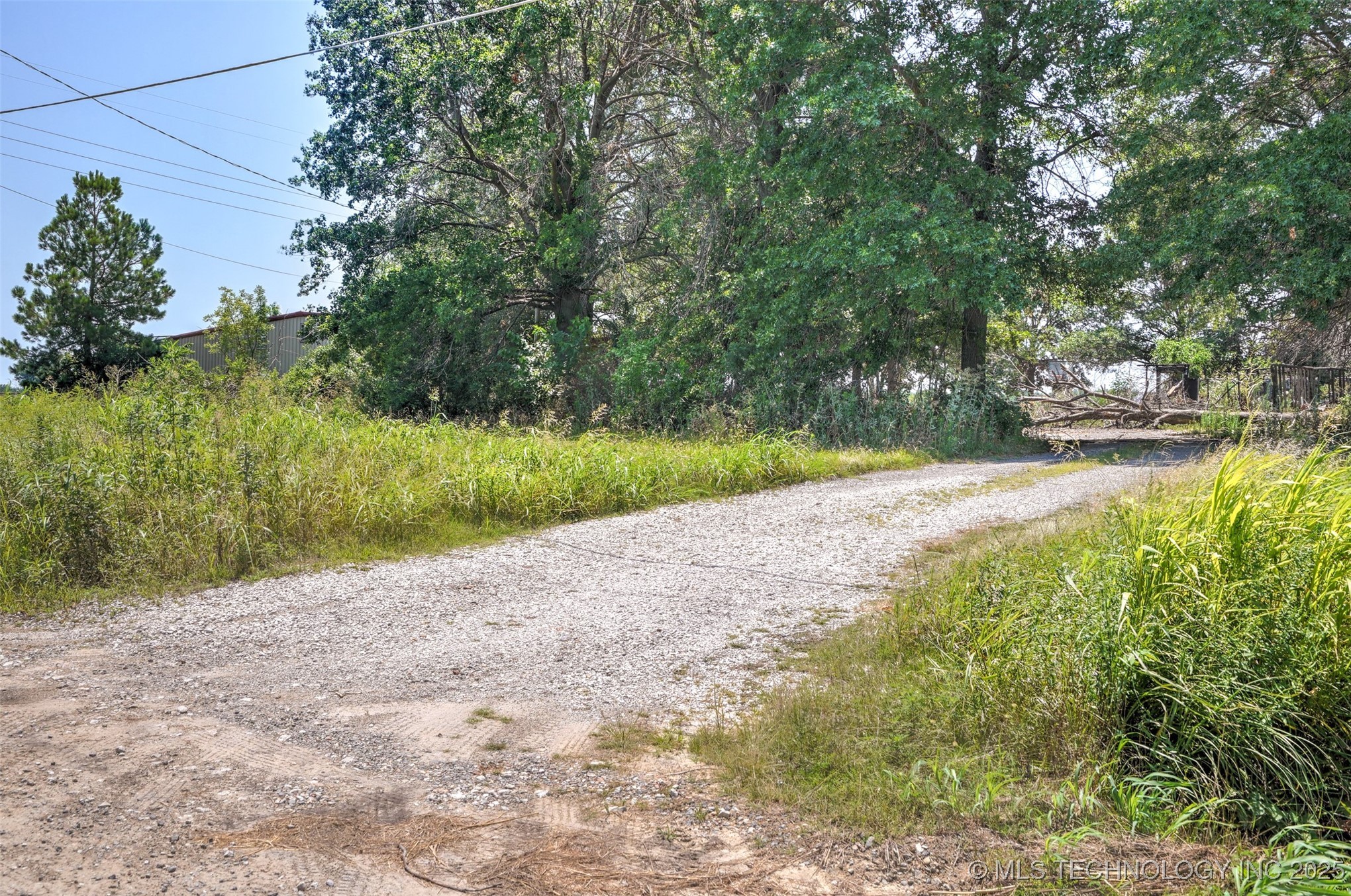 2301 S 40th Street West Property Photo 4