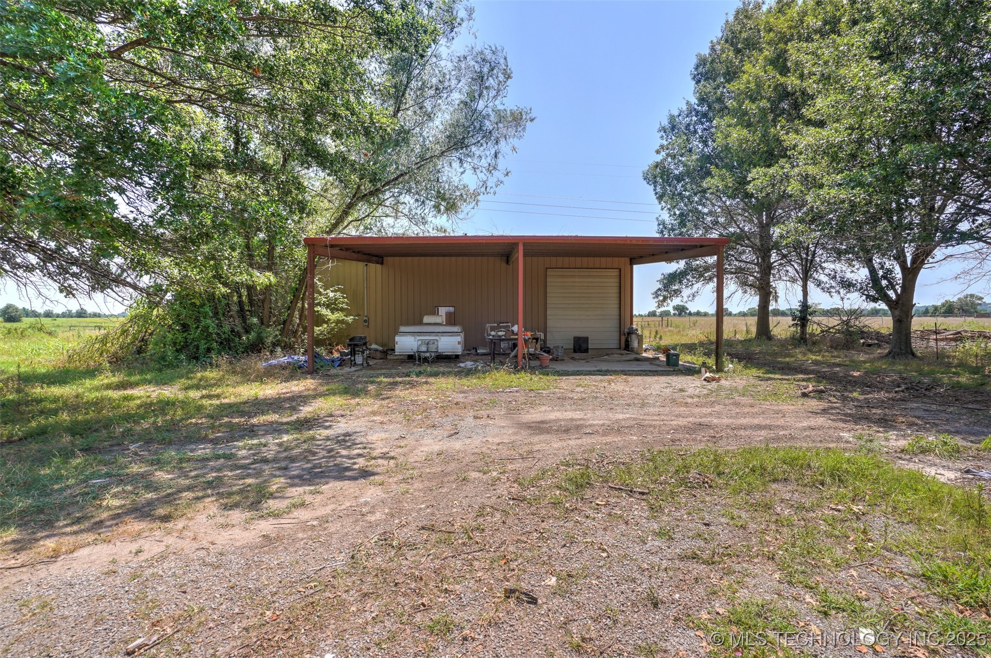 2301 S 40th Street West Property Photo 5