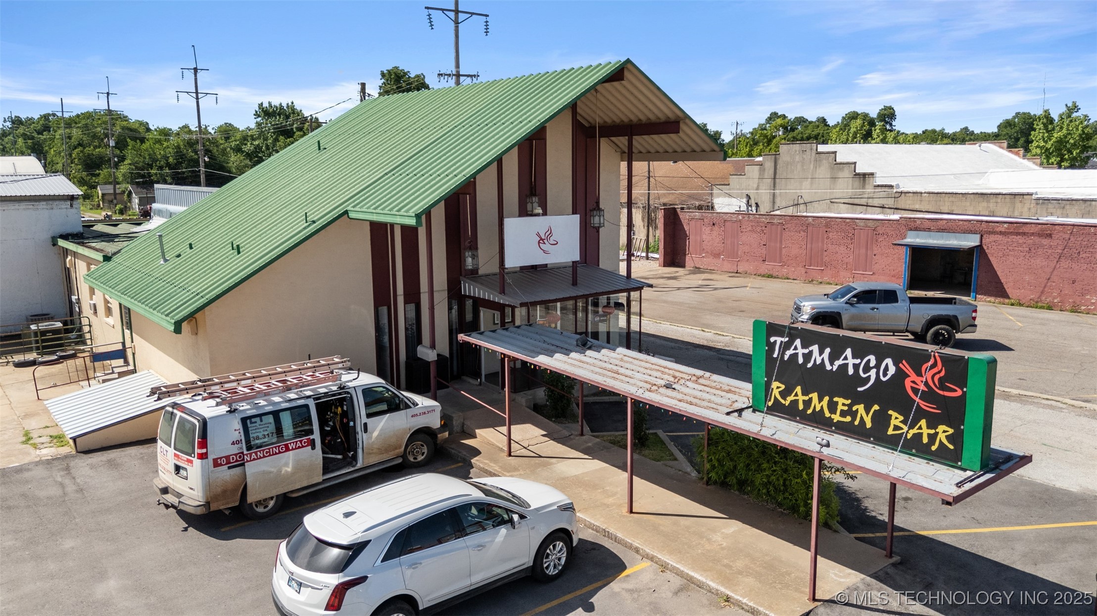 310 W Paul Property Photo 1