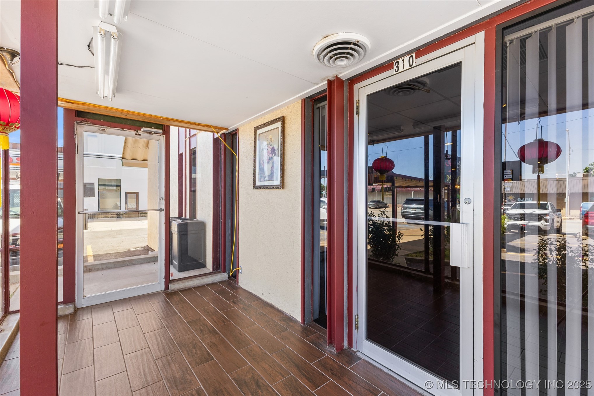 310 W Paul Property Photo 6