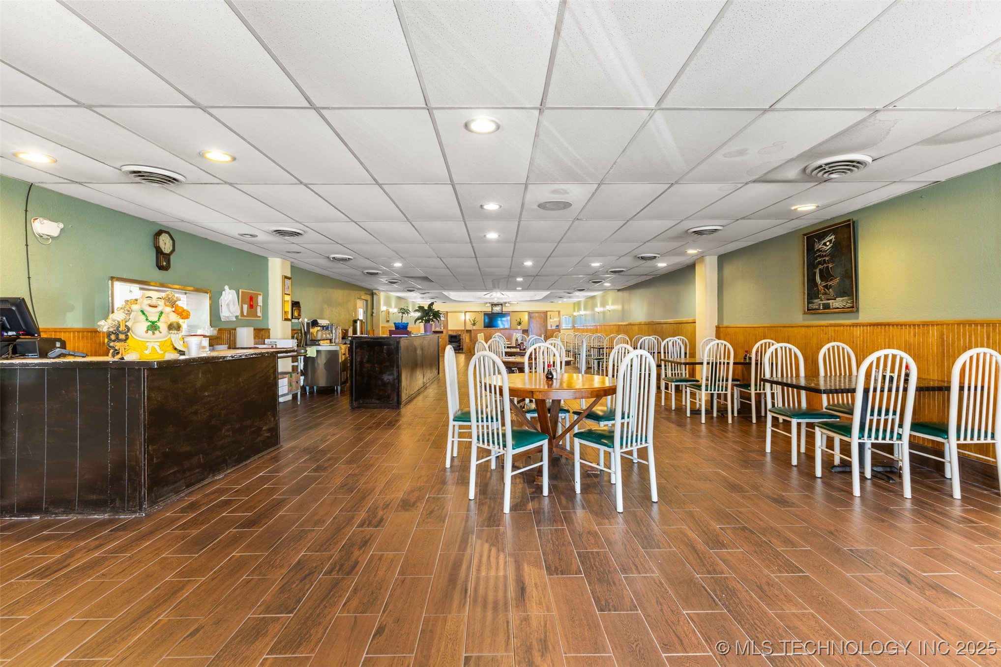 310 W Paul Property Photo 9