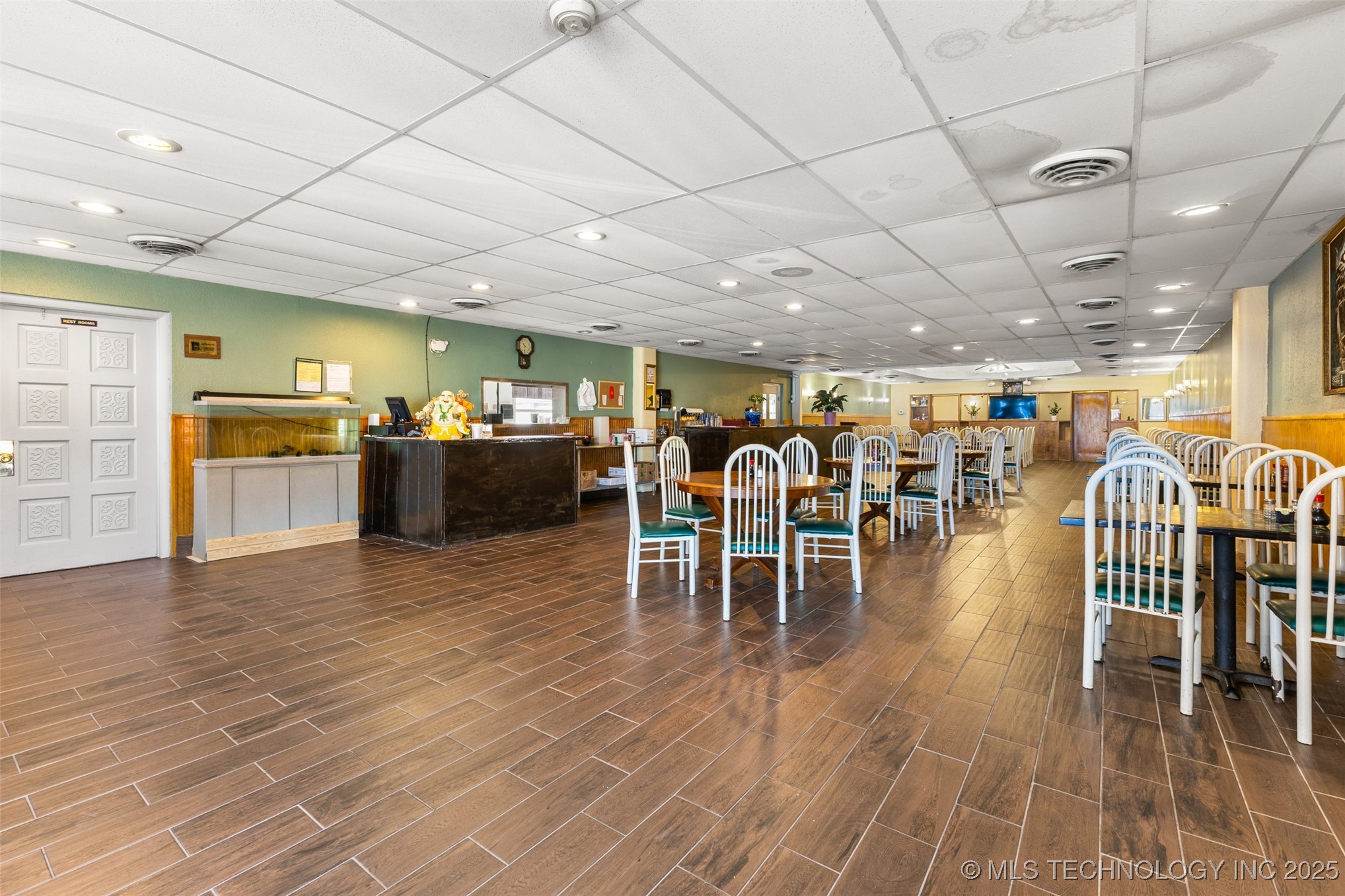 310 W Paul Property Photo 10