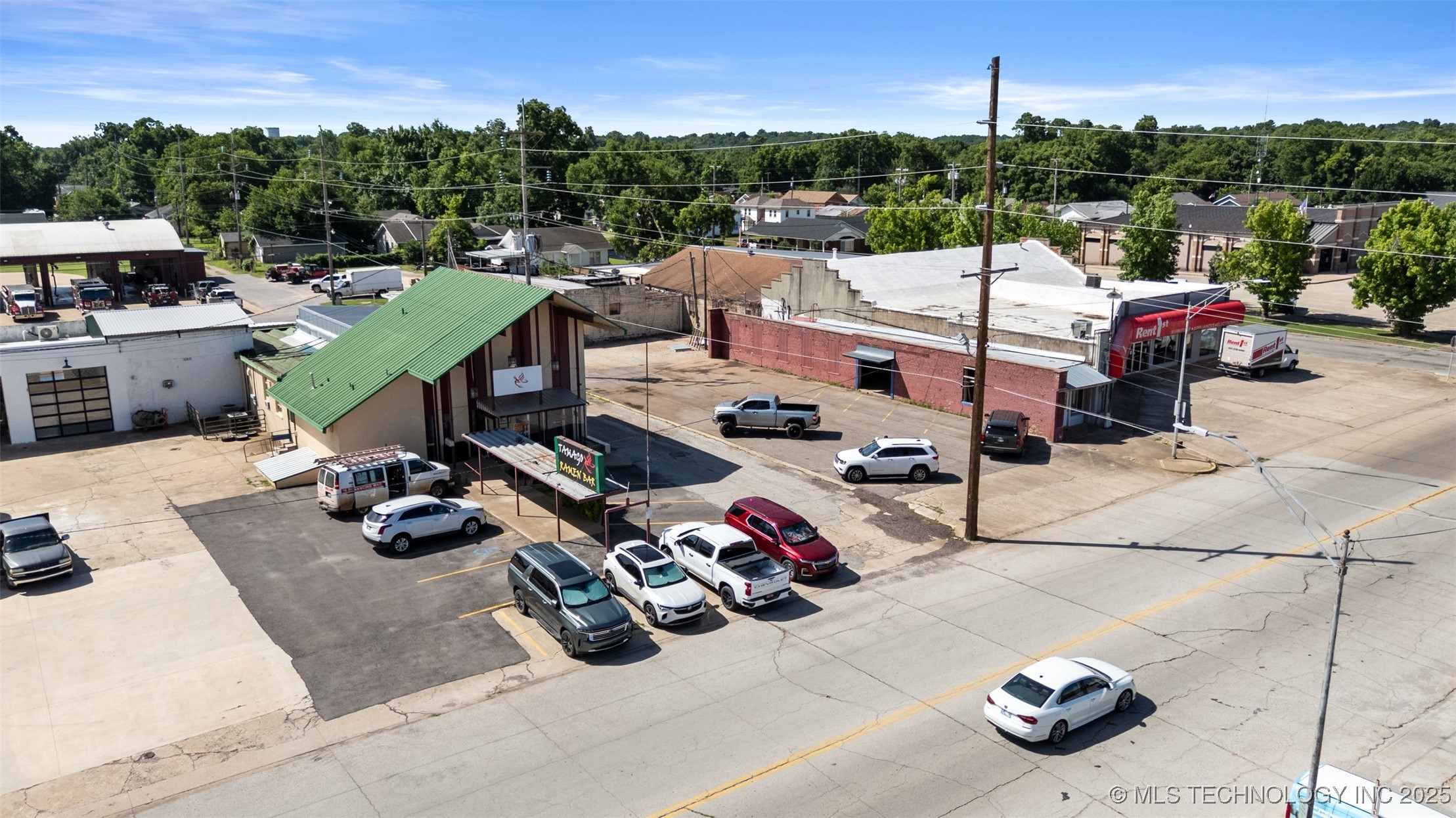 310 W Paul Property Photo 35