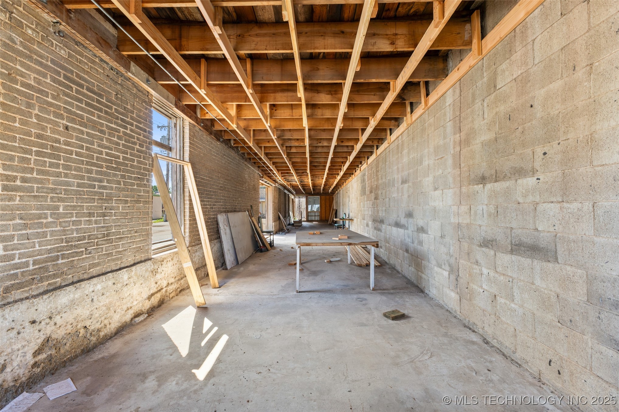 310 W Paul Property Photo 38