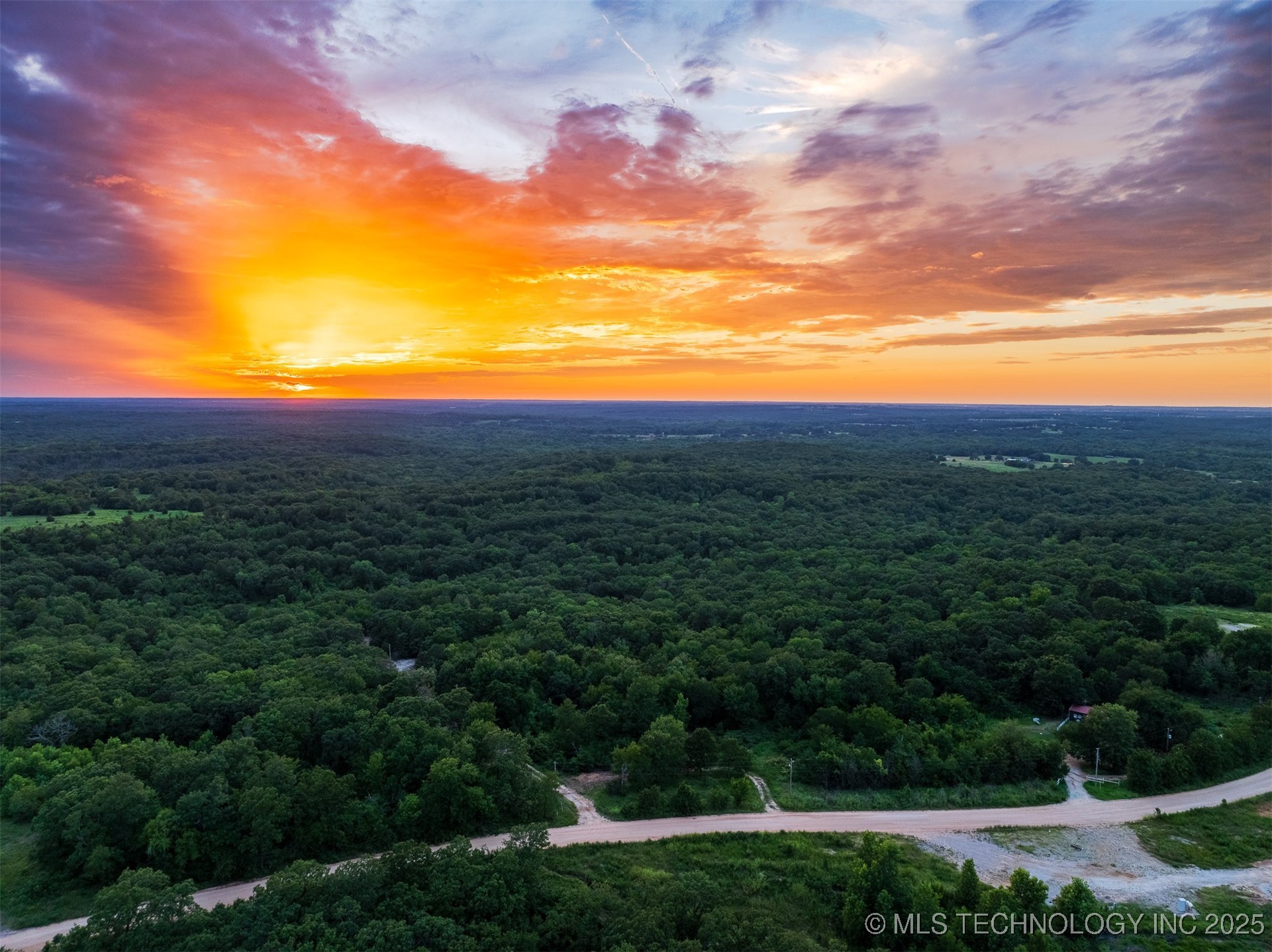 1 N County Road 3570 Property Photo 5