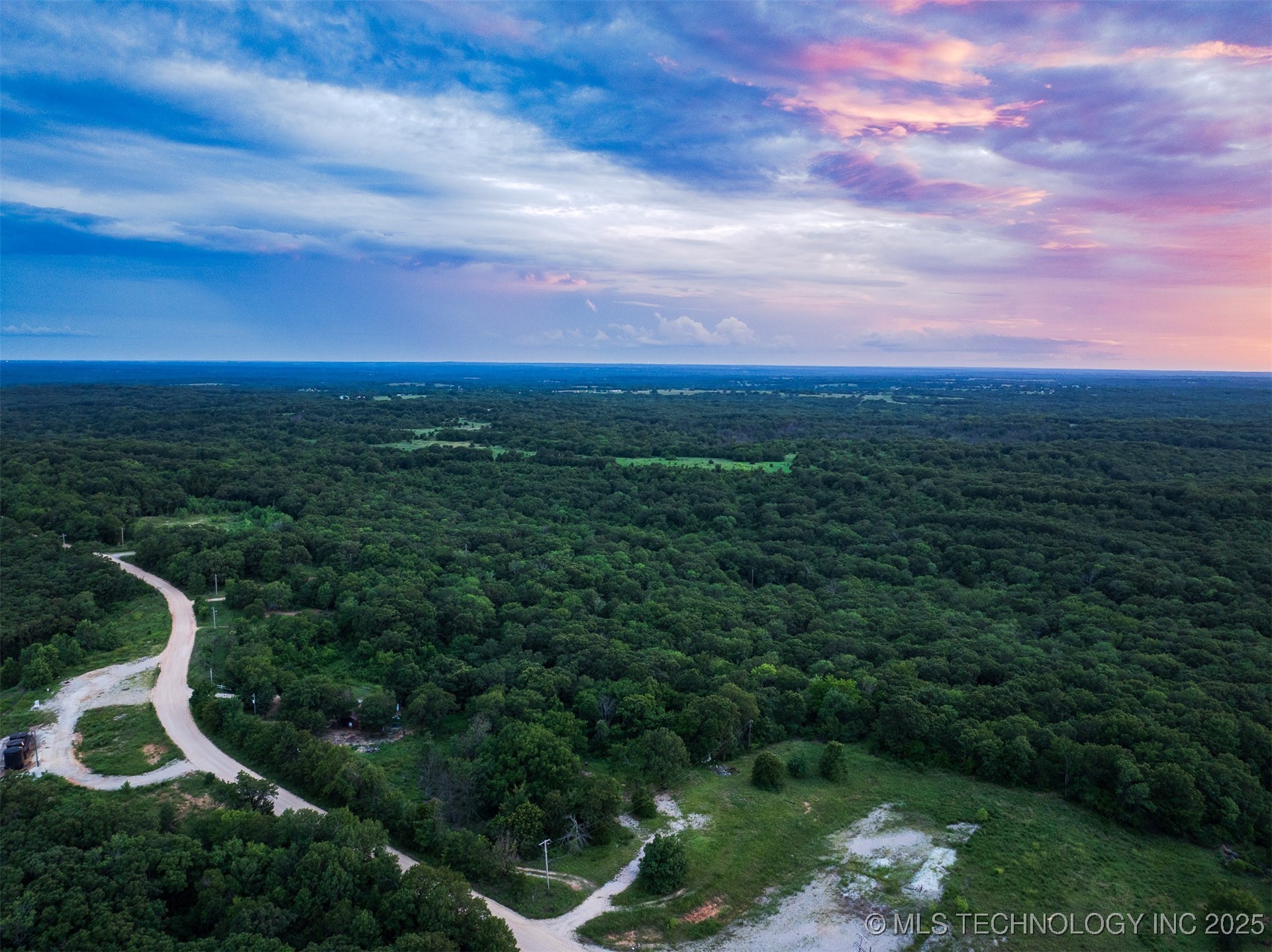 1 N County Road 3570 Property Photo 10