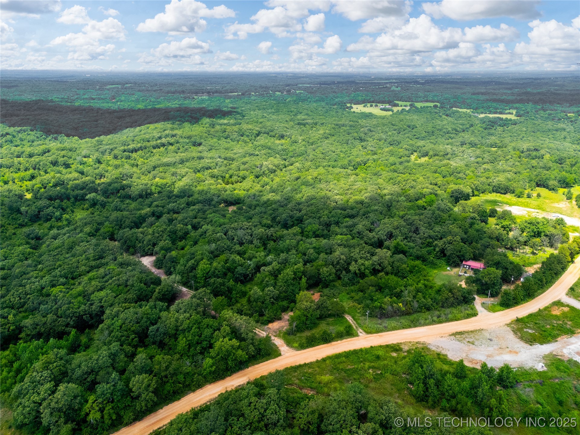 1 N County Road 3570 Property Photo 11